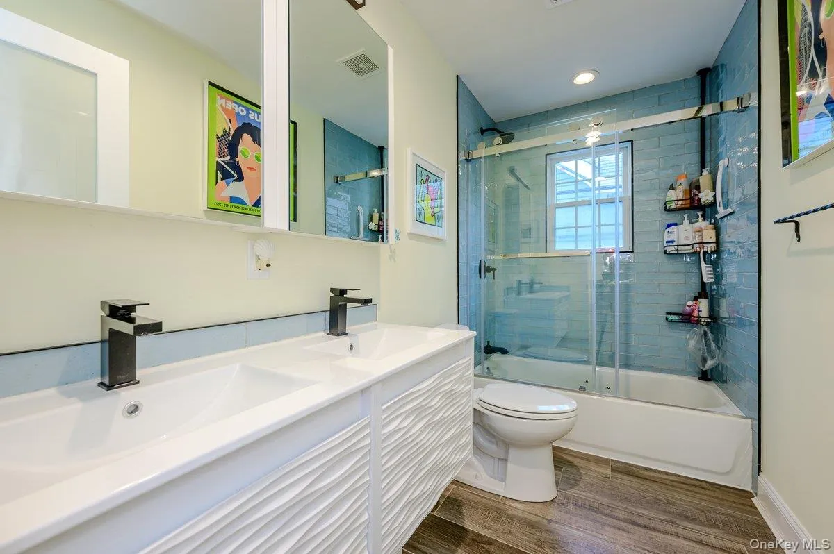 75 Curley Street, Long Beach, NY, 4 Bedrooms Bedrooms, 10 Rooms Rooms,3 BathroomsBathrooms,Residential,For Rent,Curley,0,1004336 75 Curley Street, Long Beach, NY, 4 Bedrooms Bedrooms, 10 Rooms Rooms,3 BathroomsBathrooms,Residential,For Rent,Curley,0,1004336