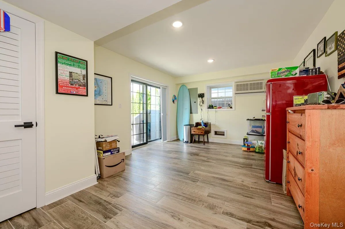 75 Curley Street, Long Beach, NY, 4 Bedrooms Bedrooms, 10 Rooms Rooms,3 BathroomsBathrooms,Residential,For Rent,Curley,0,1004336 75 Curley Street, Long Beach, NY, 4 Bedrooms Bedrooms, 10 Rooms Rooms,3 BathroomsBathrooms,Residential,For Rent,Curley,0,1004336