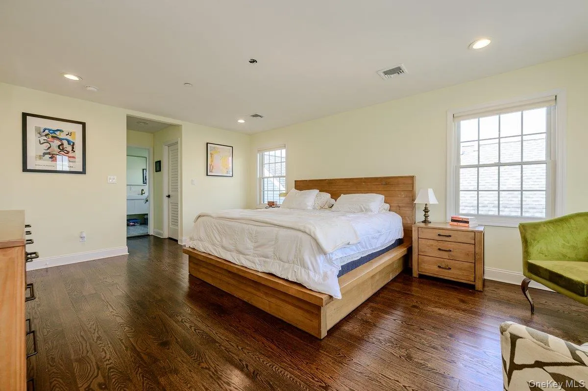 75 Curley Street, Long Beach, NY, 4 Bedrooms Bedrooms, 10 Rooms Rooms,3 BathroomsBathrooms,Residential,For Rent,Curley,0,1004336 75 Curley Street, Long Beach, NY, 4 Bedrooms Bedrooms, 10 Rooms Rooms,3 BathroomsBathrooms,Residential,For Rent,Curley,0,1004336