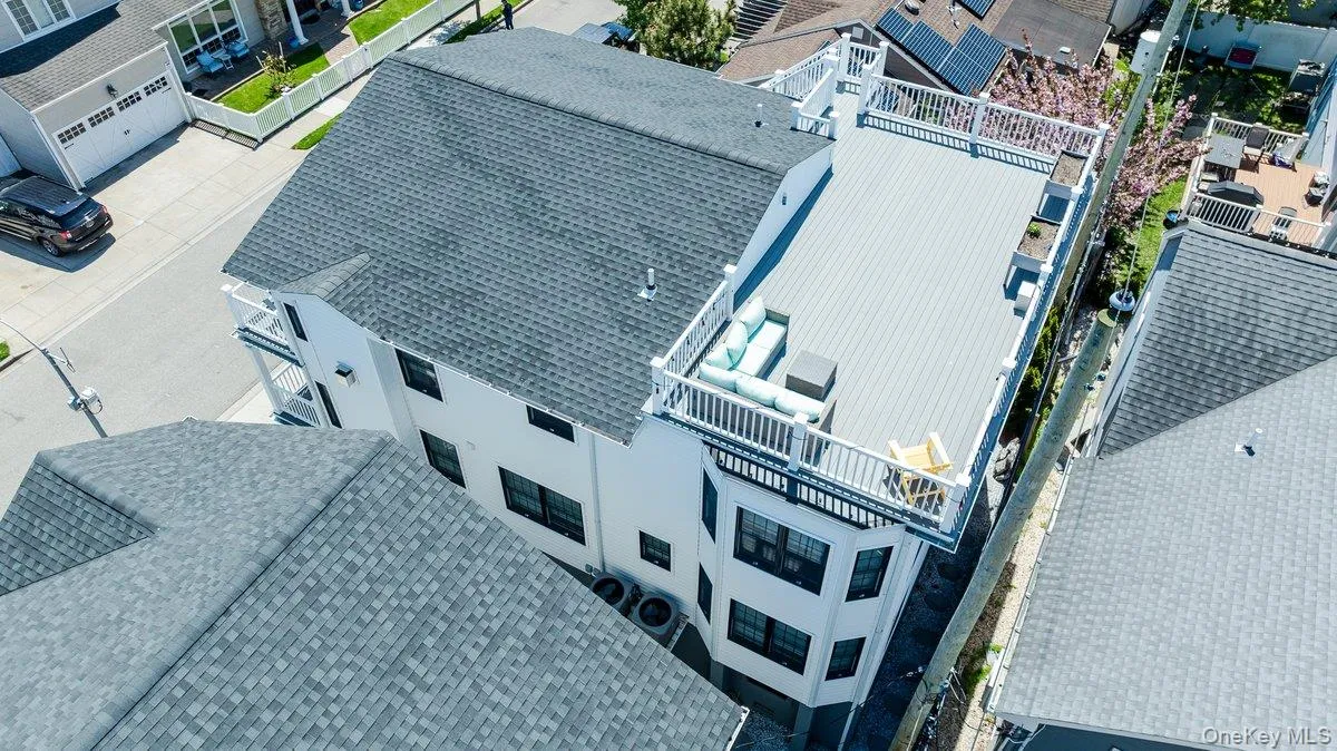 75 Curley Street, Long Beach, NY, 4 Bedrooms Bedrooms, 10 Rooms Rooms,3 BathroomsBathrooms,Residential,For Rent,Curley,0,1004336 75 Curley Street, Long Beach, NY, 4 Bedrooms Bedrooms, 10 Rooms Rooms,3 BathroomsBathrooms,Residential,For Rent,Curley,0,1004336