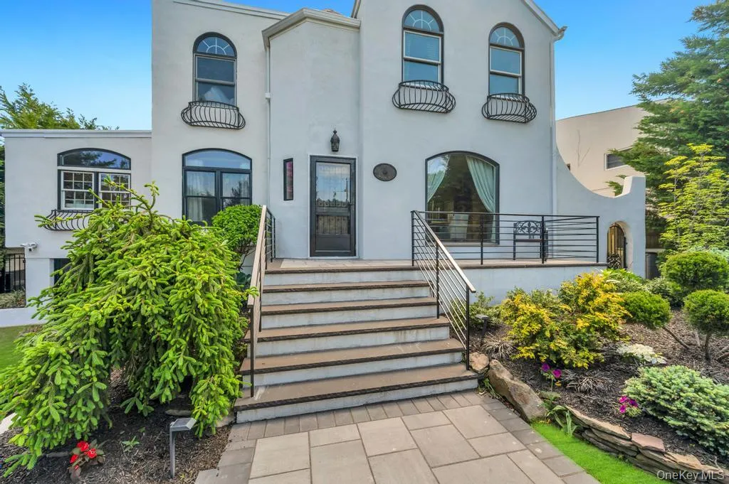 357 Wynsum Avenue, Hempstead, NY, 3 Bedrooms Bedrooms, 12 Rooms Rooms,3 BathroomsBathrooms,Residential,For Rent,Wynsum,0,1004339 357 Wynsum Avenue, Hempstead, NY, 3 Bedrooms Bedrooms, 12 Rooms Rooms,3 BathroomsBathrooms,Residential,For Rent,Wynsum,0,1004339