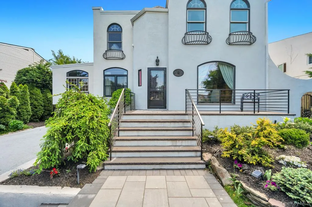357 Wynsum Avenue, Hempstead, NY, 3 Bedrooms Bedrooms, 12 Rooms Rooms,3 BathroomsBathrooms,Residential,For Rent,Wynsum,0,1004339 357 Wynsum Avenue, Hempstead, NY, 3 Bedrooms Bedrooms, 12 Rooms Rooms,3 BathroomsBathrooms,Residential,For Rent,Wynsum,0,1004339