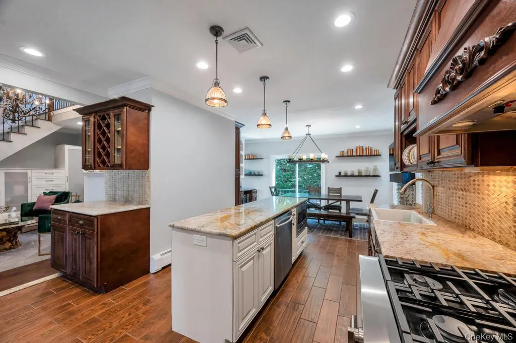 357 Wynsum Avenue, Hempstead, NY, 3 Bedrooms Bedrooms, 12 Rooms Rooms,3 BathroomsBathrooms,Residential,For Rent,Wynsum,0,1004339 357 Wynsum Avenue, Hempstead, NY, 3 Bedrooms Bedrooms, 12 Rooms Rooms,3 BathroomsBathrooms,Residential,For Rent,Wynsum,0,1004339