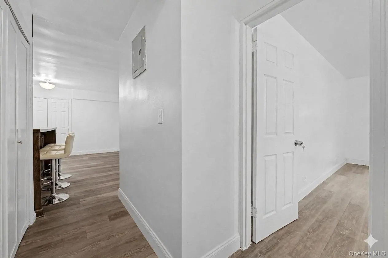 2661-63 Marion Avenue, New York, NY, 1 Bedroom Bedrooms, 4 Rooms Rooms,1 BathroomBathrooms,Residential,For Rent,Marion,0,1004340 2661-63 Marion Avenue, New York, NY, 1 Bedroom Bedrooms, 4 Rooms Rooms,1 BathroomBathrooms,Residential,For Rent,Marion,0,1004340