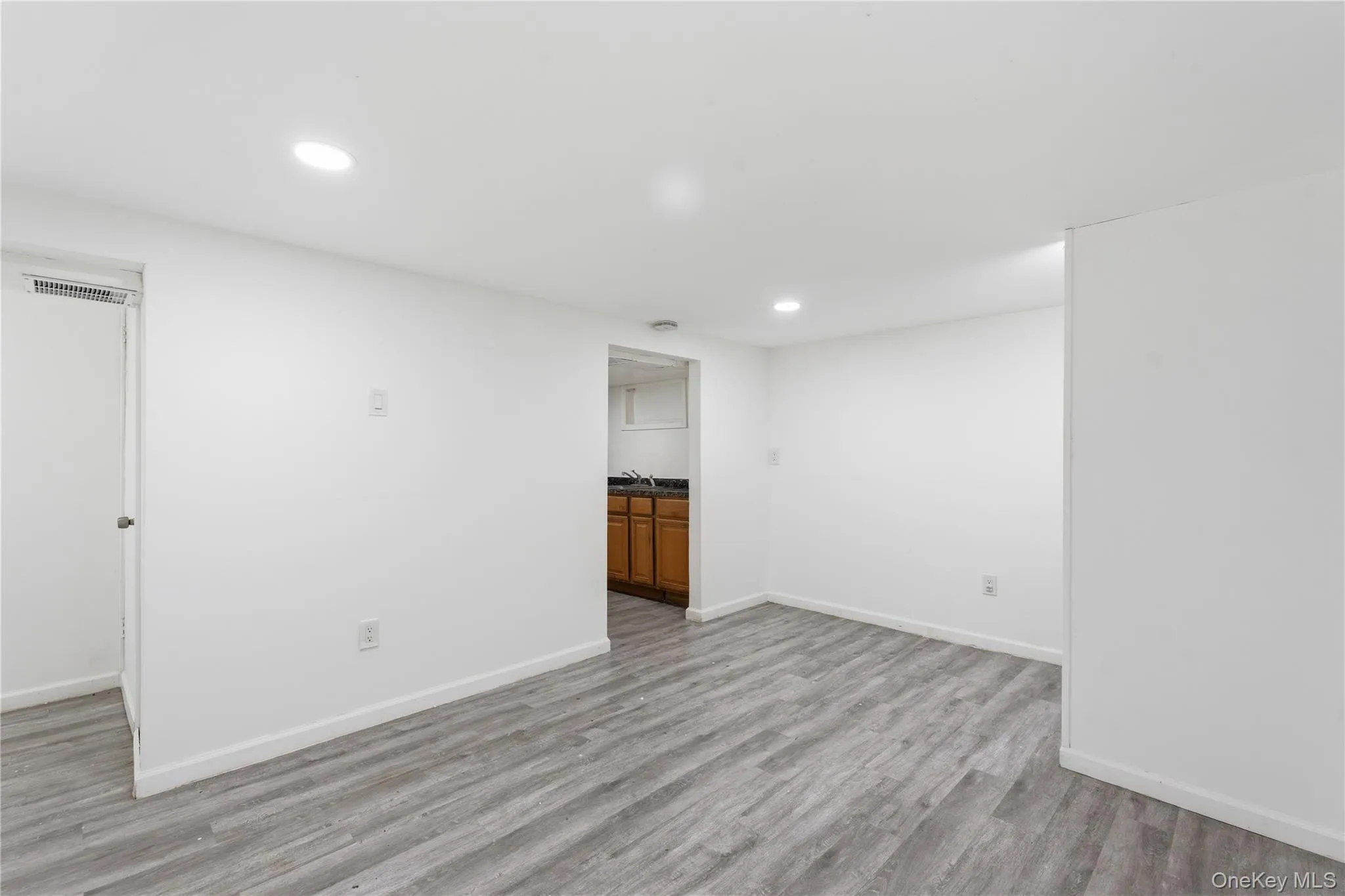 332 Crooked Hill Road, Islip, NY, 5 Bedrooms Bedrooms, 10 Rooms Rooms,2 BathroomsBathrooms,Residential,For Rent,Crooked Hill,0,1004343 332 Crooked Hill Road, Islip, NY, 5 Bedrooms Bedrooms, 10 Rooms Rooms,2 BathroomsBathrooms,Residential,For Rent,Crooked Hill,0,1004343