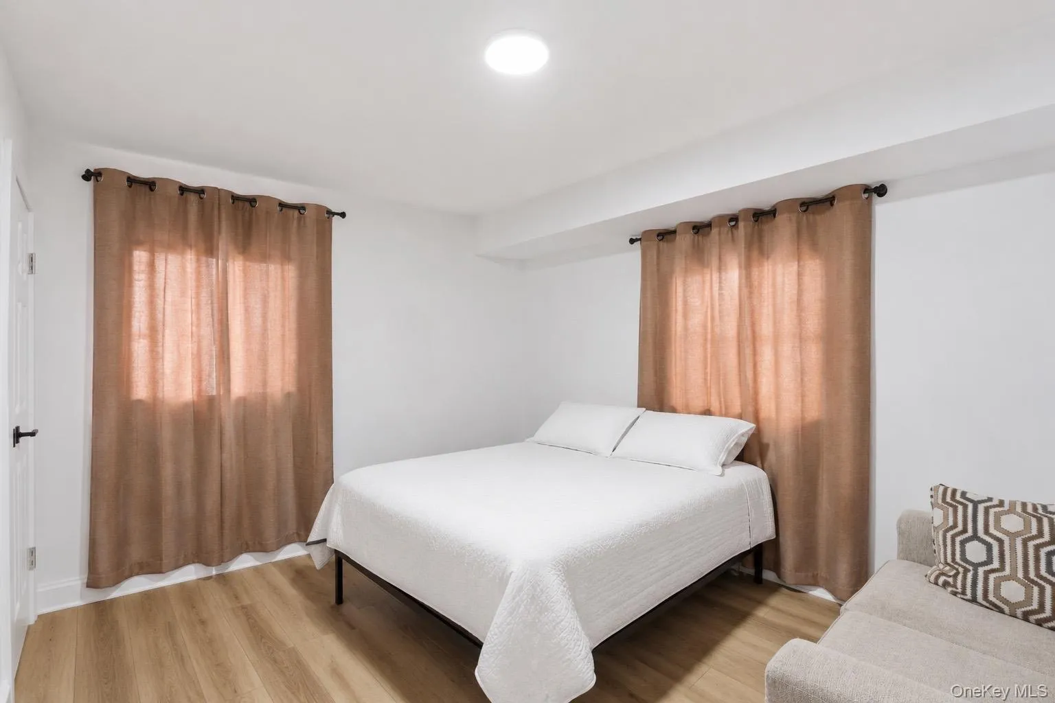 332 Crooked Hill Road, Islip, NY, 5 Bedrooms Bedrooms, 10 Rooms Rooms,2 BathroomsBathrooms,Residential,For Rent,Crooked Hill,0,1004343 332 Crooked Hill Road, Islip, NY, 5 Bedrooms Bedrooms, 10 Rooms Rooms,2 BathroomsBathrooms,Residential,For Rent,Crooked Hill,0,1004343