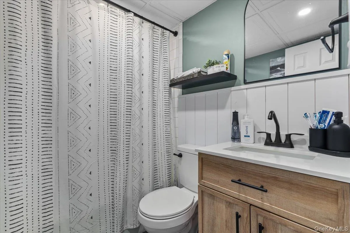 2nd floor full bathroom 2nd floor full bathroom