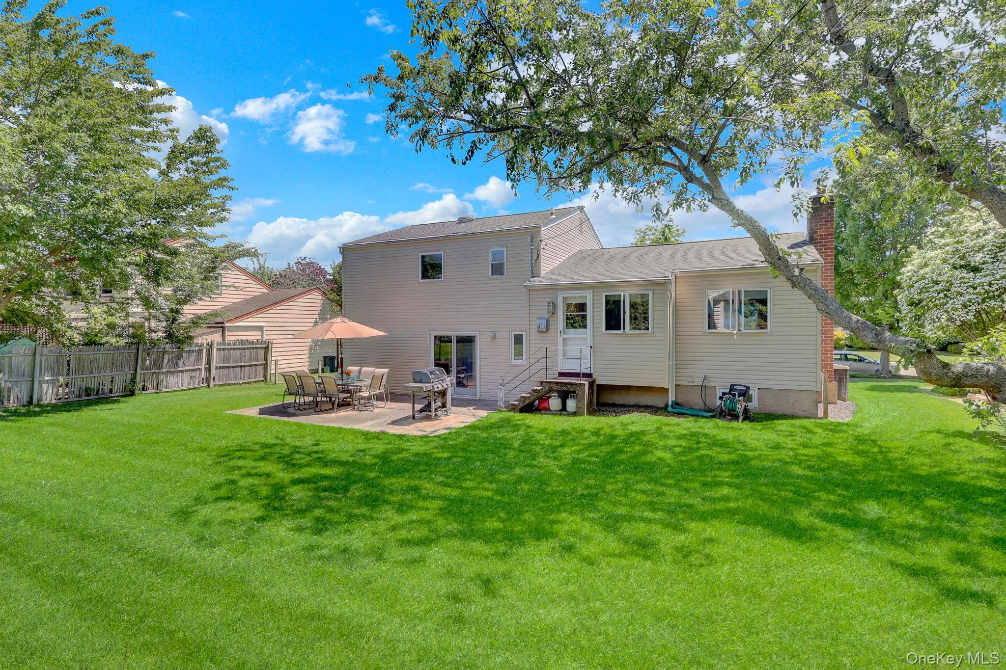 33 Brook Path, Oyster Bay, NY, 3 Bedrooms Bedrooms, 8 Rooms Rooms,1 BathroomBathrooms,Residential,For Rent,Brook,0,1004350 33 Brook Path, Oyster Bay, NY, 3 Bedrooms Bedrooms, 8 Rooms Rooms,1 BathroomBathrooms,Residential,For Rent,Brook,0,1004350
