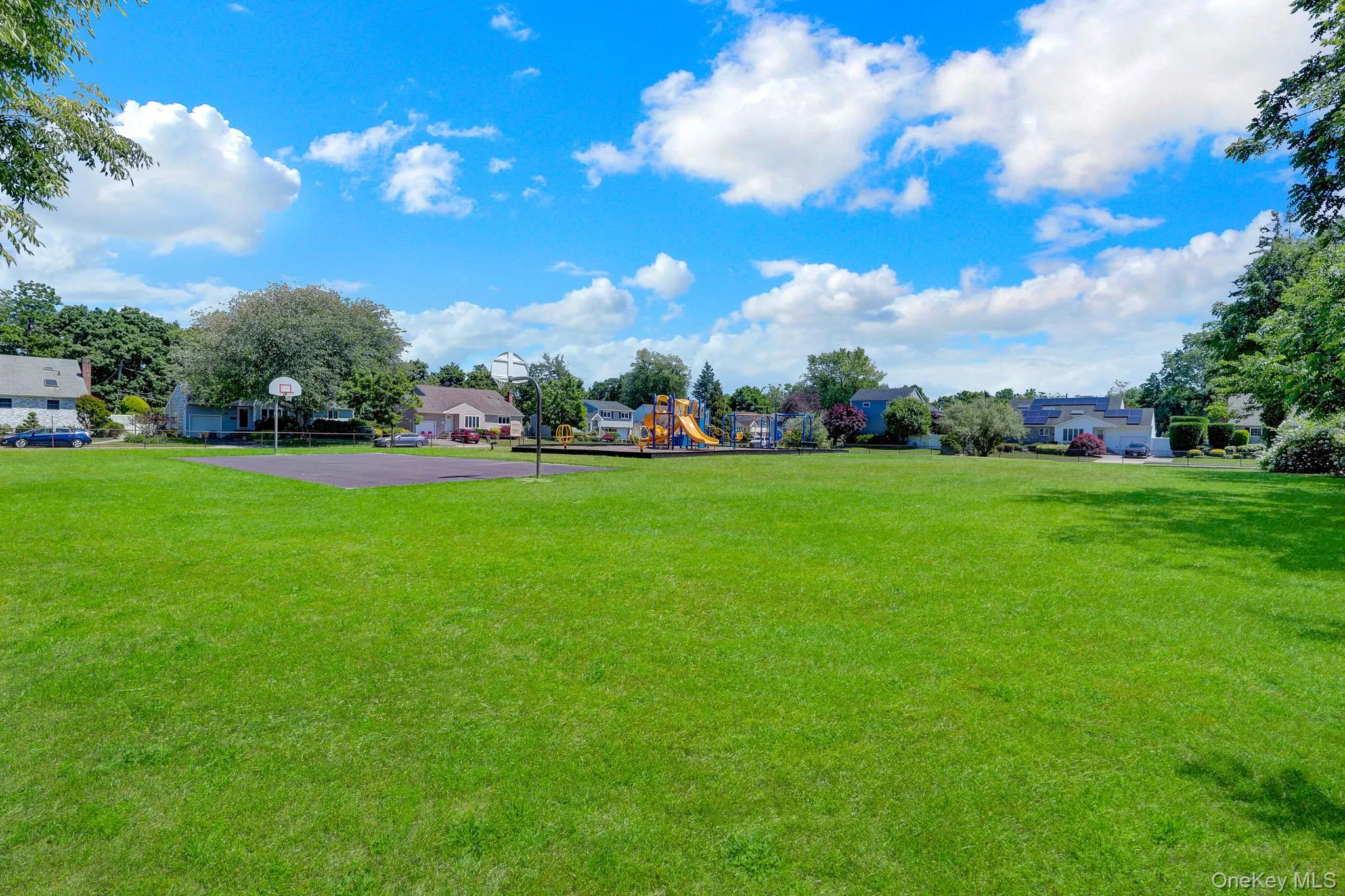 33 Brook Path, Oyster Bay, NY, 3 Bedrooms Bedrooms, 8 Rooms Rooms,1 BathroomBathrooms,Residential,For Rent,Brook,0,1004350 33 Brook Path, Oyster Bay, NY, 3 Bedrooms Bedrooms, 8 Rooms Rooms,1 BathroomBathrooms,Residential,For Rent,Brook,0,1004350