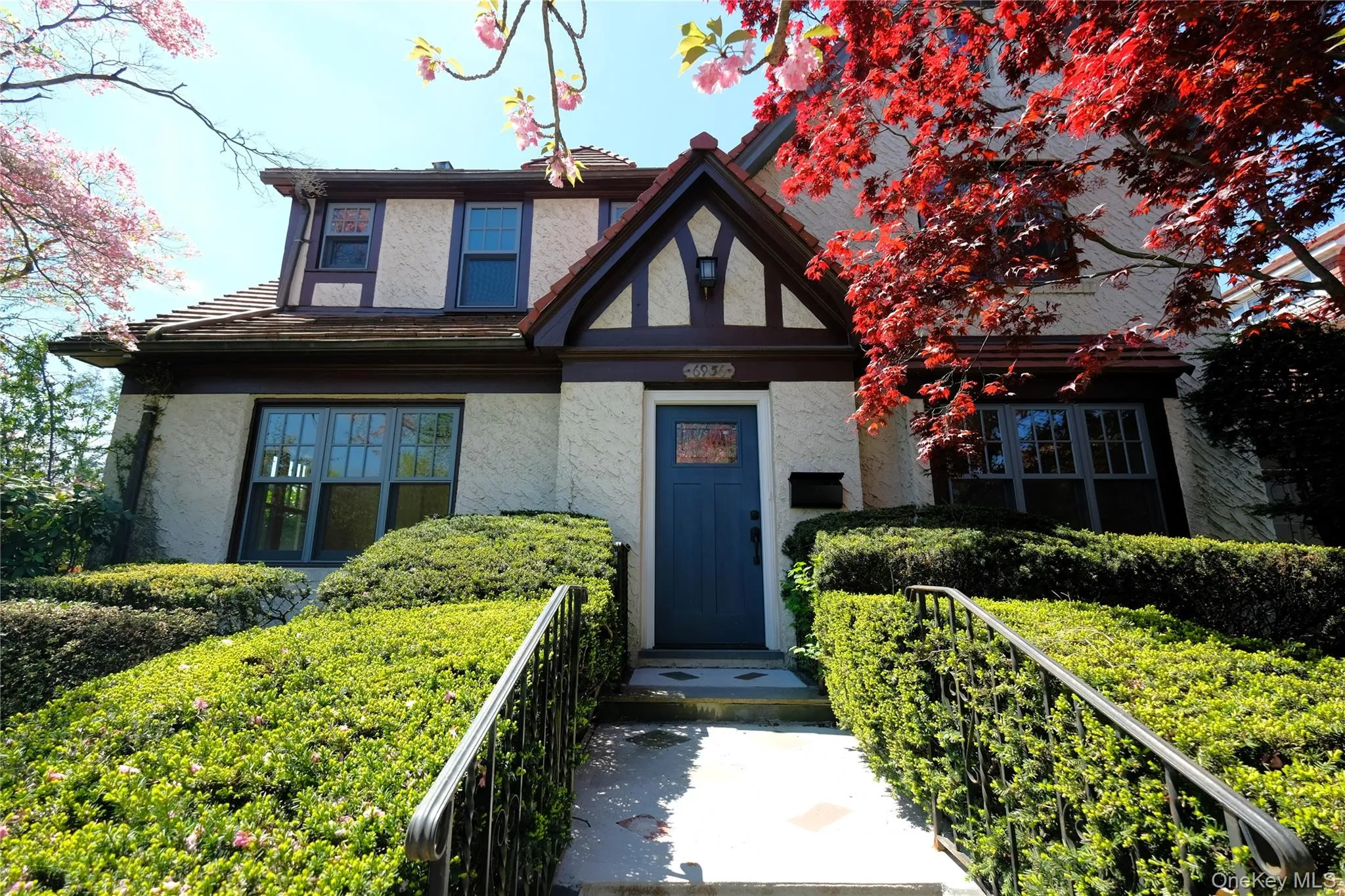 6956 Exeter Street, New York, NY, 4 Bedrooms Bedrooms, 12 Rooms Rooms,4 BathroomsBathrooms,Residential Lease,For Rent,Exeter,0,1004354 6956 Exeter Street, New York, NY, 4 Bedrooms Bedrooms, 12 Rooms Rooms,4 BathroomsBathrooms,Residential Lease,For Rent,Exeter,0,1004354