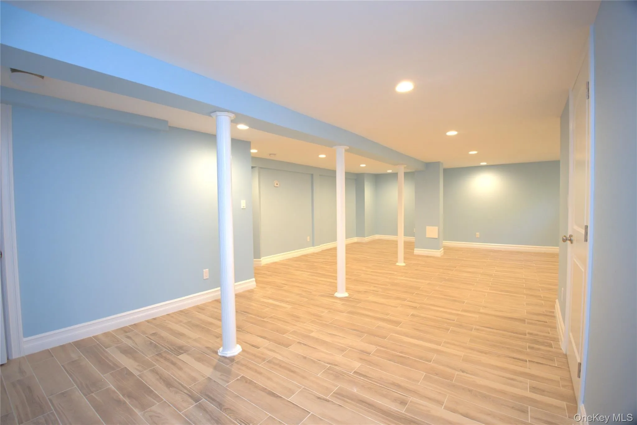 6956 Exeter Street, New York, NY, 4 Bedrooms Bedrooms, 12 Rooms Rooms,4 BathroomsBathrooms,Residential Lease,For Rent,Exeter,0,1004354 6956 Exeter Street, New York, NY, 4 Bedrooms Bedrooms, 12 Rooms Rooms,4 BathroomsBathrooms,Residential Lease,For Rent,Exeter,0,1004354