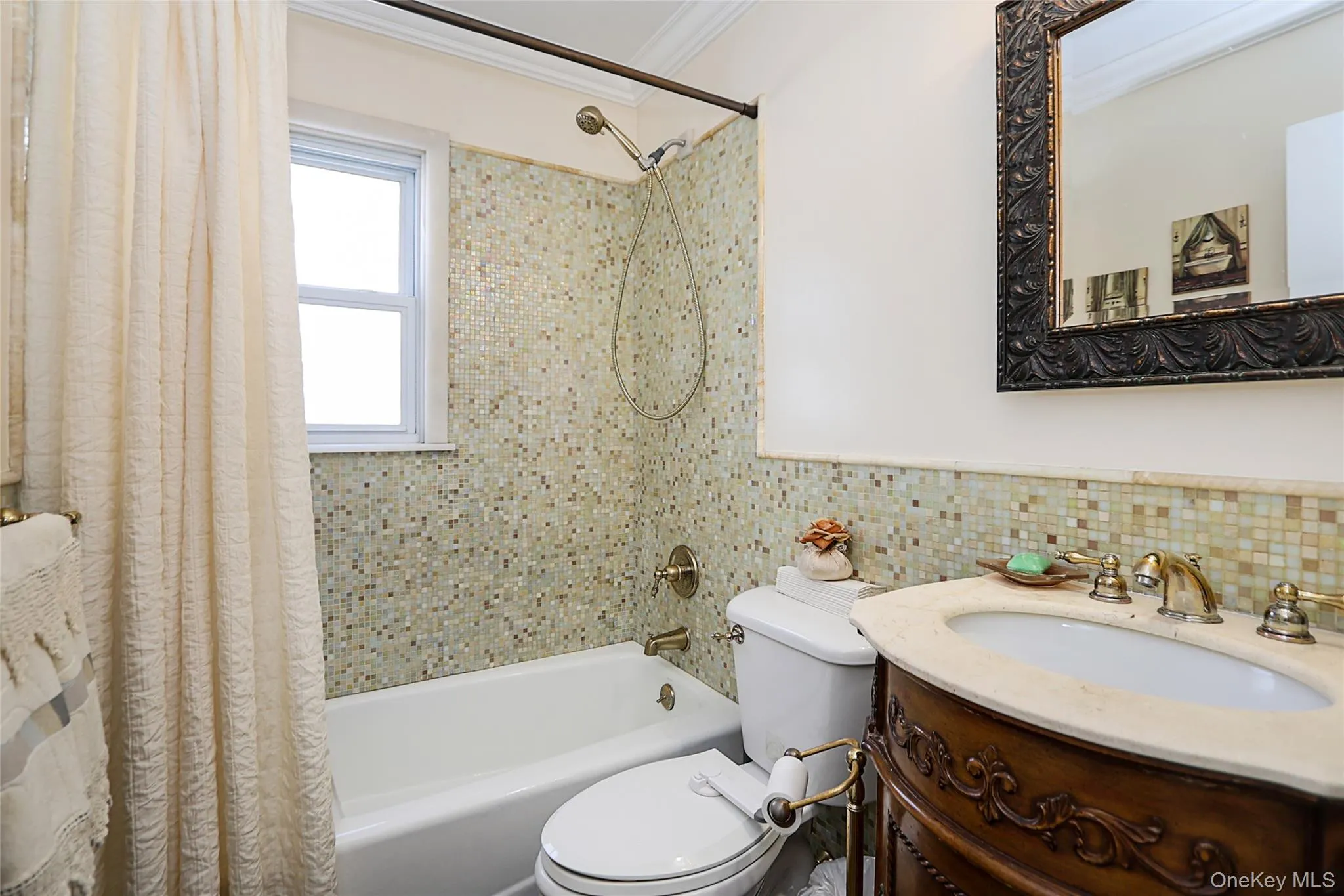 251 Mc Kinley Parkway, North Hempstead, NY, 4 Bedrooms Bedrooms, 7 Rooms Rooms,1 BathroomBathrooms,Residential,For Rent,Mc Kinley,0,1004360 251 Mc Kinley Parkway, North Hempstead, NY, 4 Bedrooms Bedrooms, 7 Rooms Rooms,1 BathroomBathrooms,Residential,For Rent,Mc Kinley,0,1004360