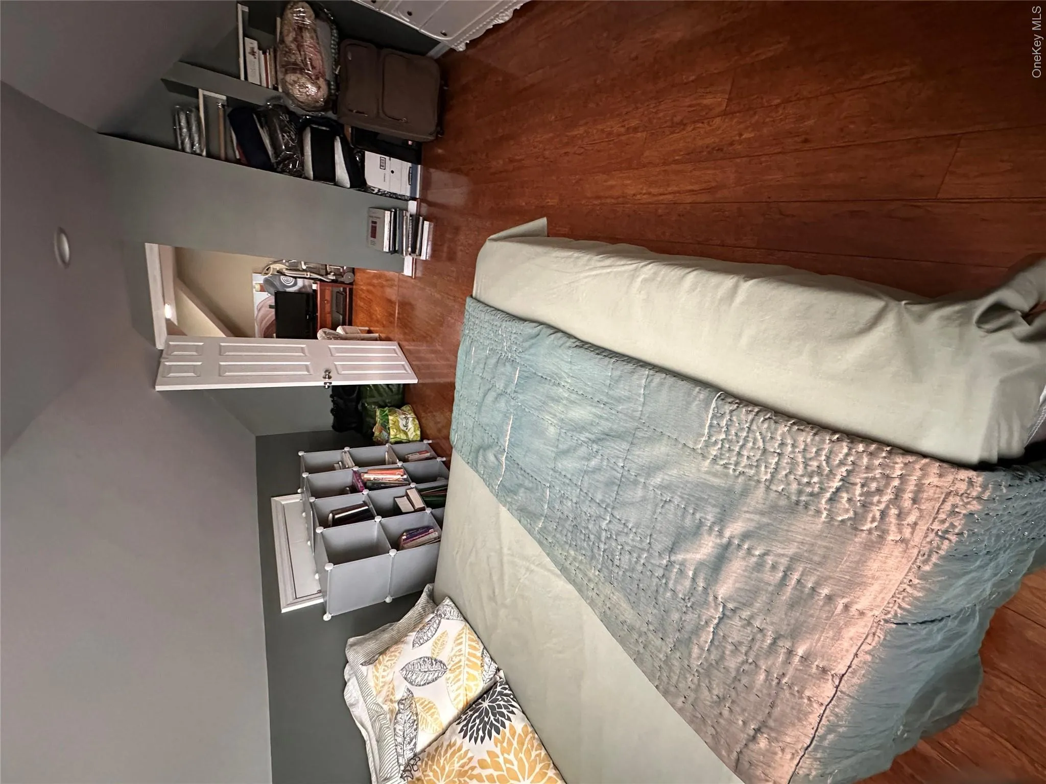 568 Irving Street, North Hempstead, NY, 3 Bedrooms Bedrooms, 9 Rooms Rooms,2 BathroomsBathrooms,Residential,For Rent,Irving,0,1004362 568 Irving Street, North Hempstead, NY, 3 Bedrooms Bedrooms, 9 Rooms Rooms,2 BathroomsBathrooms,Residential,For Rent,Irving,0,1004362
