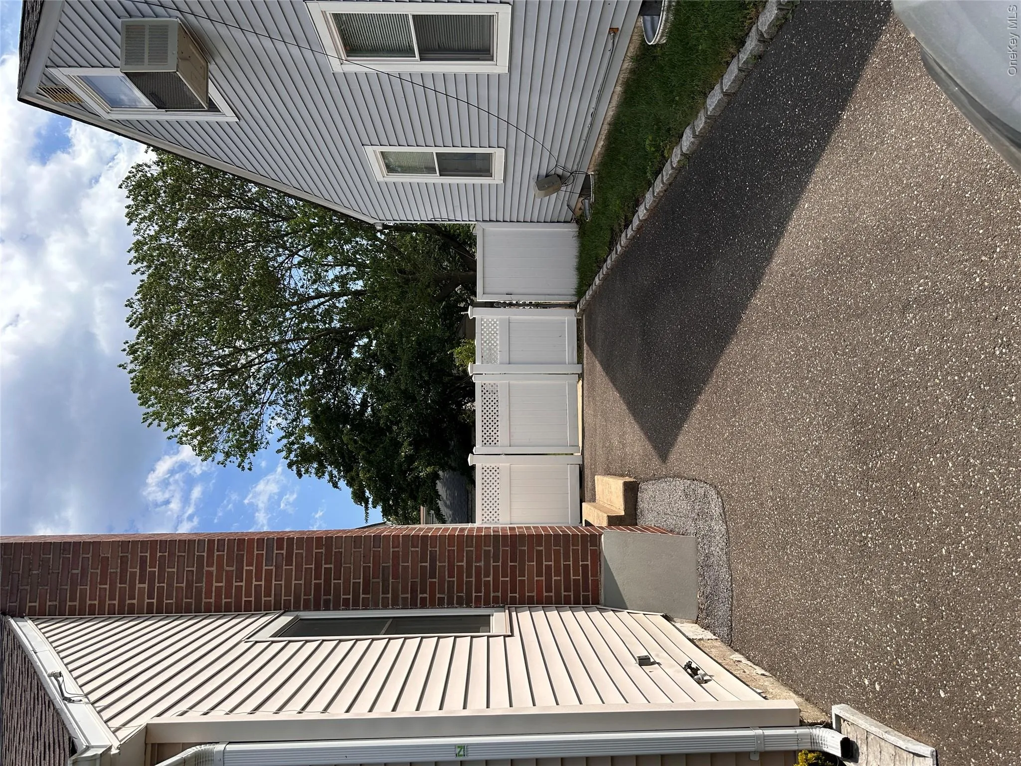 568 Irving Street, North Hempstead, NY, 3 Bedrooms Bedrooms, 9 Rooms Rooms,2 BathroomsBathrooms,Residential,For Rent,Irving,0,1004362 568 Irving Street, North Hempstead, NY, 3 Bedrooms Bedrooms, 9 Rooms Rooms,2 BathroomsBathrooms,Residential,For Rent,Irving,0,1004362