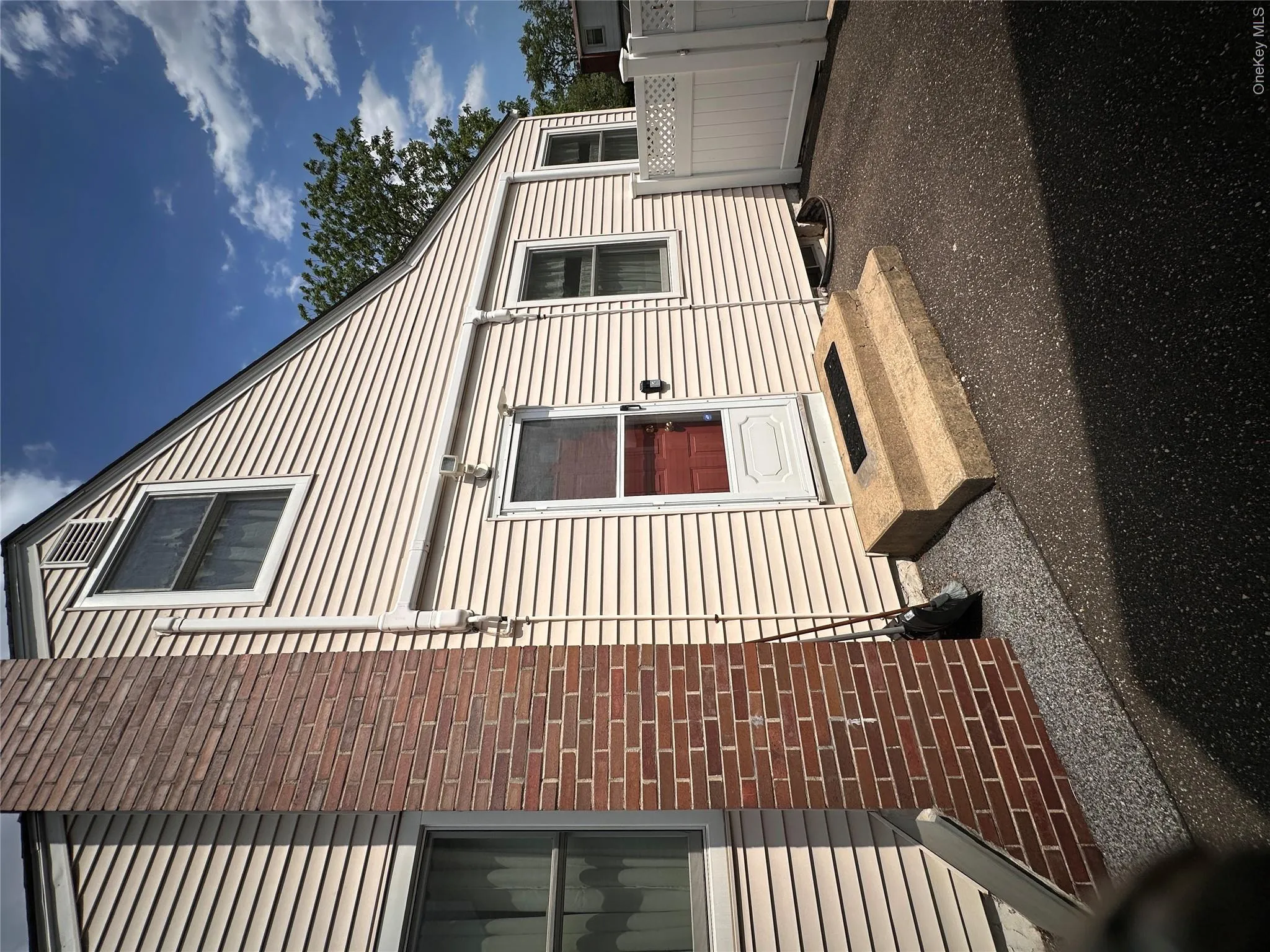 Basement outside Separate entrance Basement outside Separate entrance