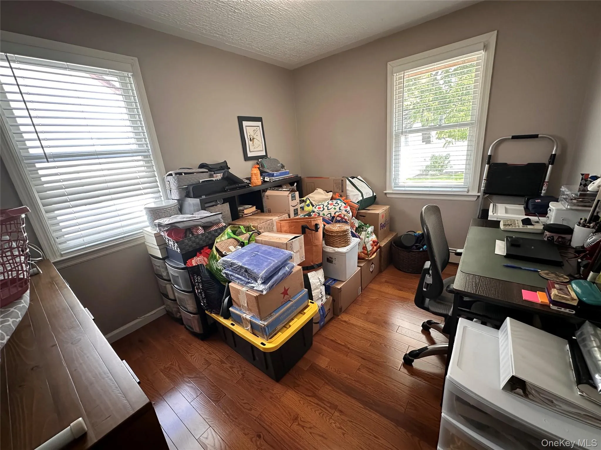 568 Irving Street, North Hempstead, NY, 3 Bedrooms Bedrooms, 9 Rooms Rooms,2 BathroomsBathrooms,Residential,For Rent,Irving,0,1004362 568 Irving Street, North Hempstead, NY, 3 Bedrooms Bedrooms, 9 Rooms Rooms,2 BathroomsBathrooms,Residential,For Rent,Irving,0,1004362