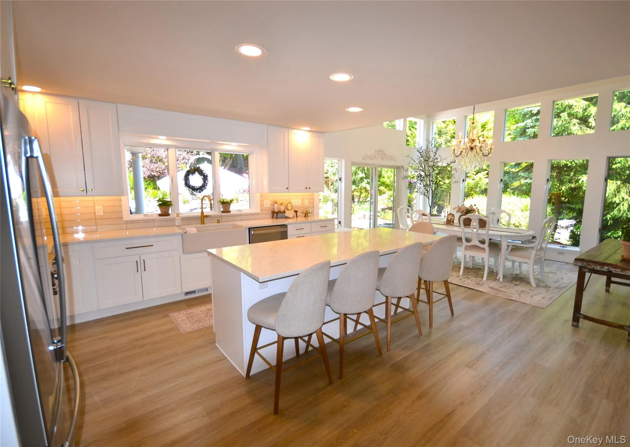 Brand new Kitchen! All stainless appliances. New flooring. Brand new Kitchen! All stainless appliances. New flooring.