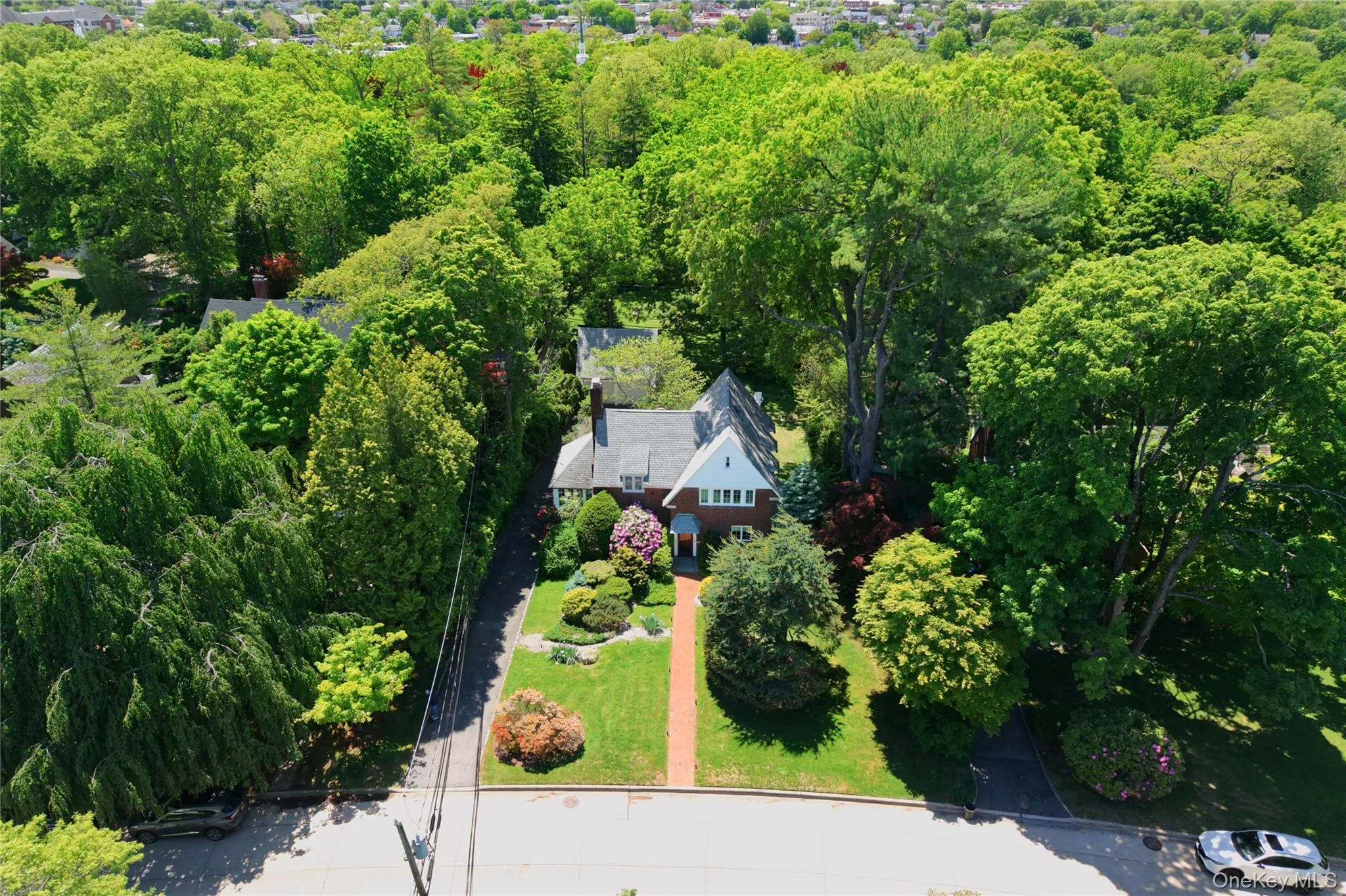 10 Crescent Road, North Hempstead, NY, 4 Bedrooms Bedrooms, 8 Rooms Rooms,2 BathroomsBathrooms,Residential,For Rent,Crescent,0,1004366 10 Crescent Road, North Hempstead, NY, 4 Bedrooms Bedrooms, 8 Rooms Rooms,2 BathroomsBathrooms,Residential,For Rent,Crescent,0,1004366