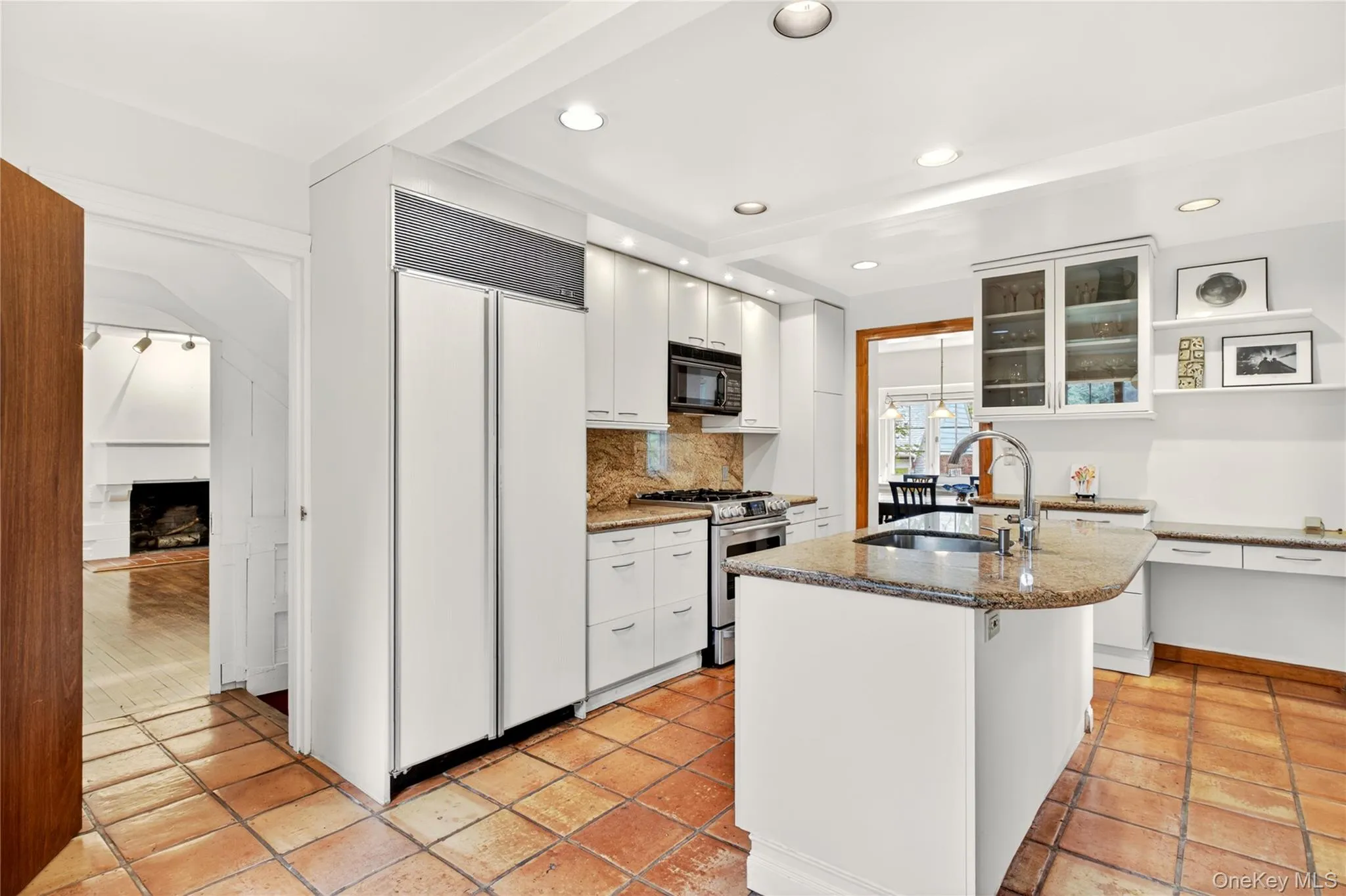 10 Crescent Road, North Hempstead, NY, 4 Bedrooms Bedrooms, 8 Rooms Rooms,2 BathroomsBathrooms,Residential,For Rent,Crescent,0,1004366 10 Crescent Road, North Hempstead, NY, 4 Bedrooms Bedrooms, 8 Rooms Rooms,2 BathroomsBathrooms,Residential,For Rent,Crescent,0,1004366