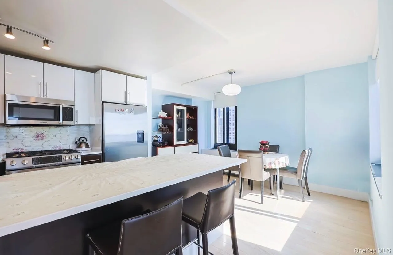 200 Rector Place, New York, NY, 2 Bedrooms Bedrooms, 6 Rooms Rooms,2 BathroomsBathrooms,Residential,For Rent,Rector,0,1004368 200 Rector Place, New York, NY, 2 Bedrooms Bedrooms, 6 Rooms Rooms,2 BathroomsBathrooms,Residential,For Rent,Rector,0,1004368