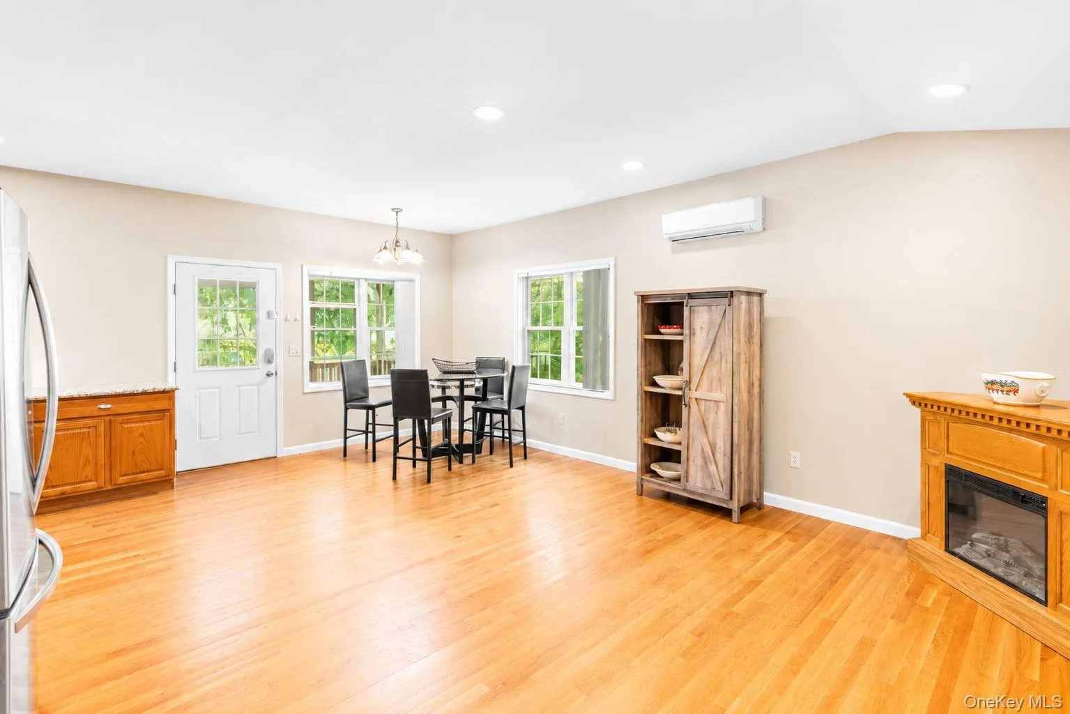 24 Walnut Street, Chester Town, NY, 4 Bedrooms Bedrooms, 9 Rooms Rooms,2 BathroomsBathrooms,Residential,For Rent,Walnut,0,1004369 24 Walnut Street, Chester Town, NY, 4 Bedrooms Bedrooms, 9 Rooms Rooms,2 BathroomsBathrooms,Residential,For Rent,Walnut,0,1004369