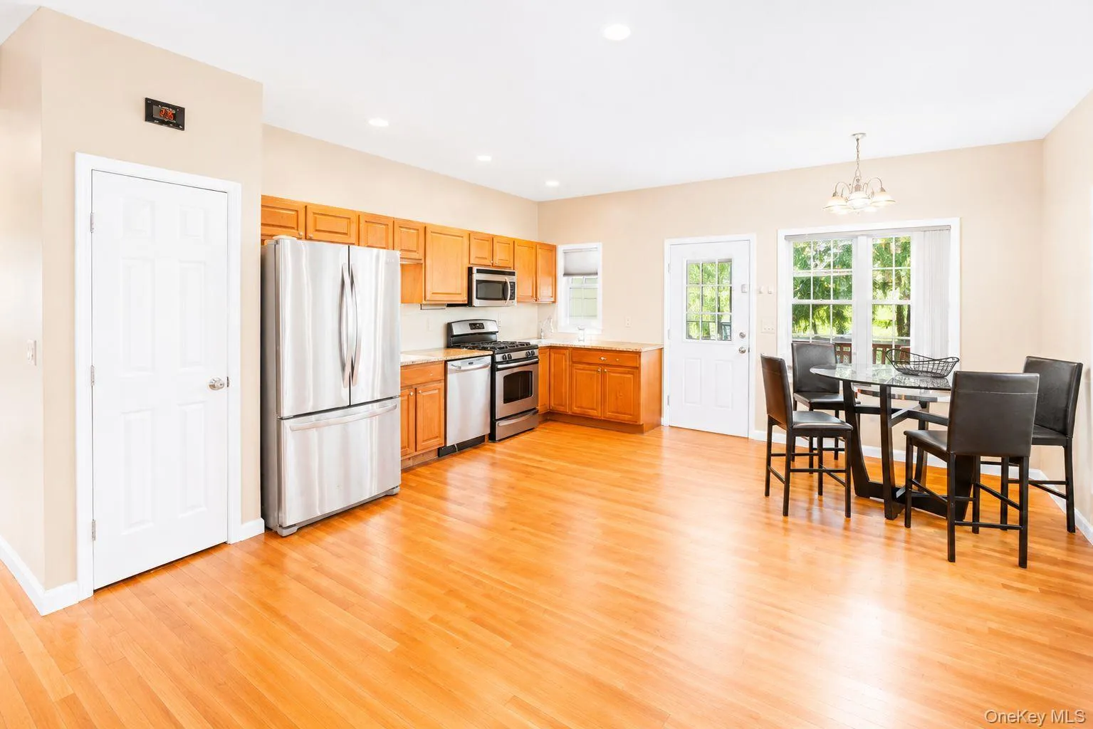 24 Walnut Street, Chester Town, NY, 4 Bedrooms Bedrooms, 9 Rooms Rooms,2 BathroomsBathrooms,Residential,For Rent,Walnut,0,1004369 24 Walnut Street, Chester Town, NY, 4 Bedrooms Bedrooms, 9 Rooms Rooms,2 BathroomsBathrooms,Residential,For Rent,Walnut,0,1004369