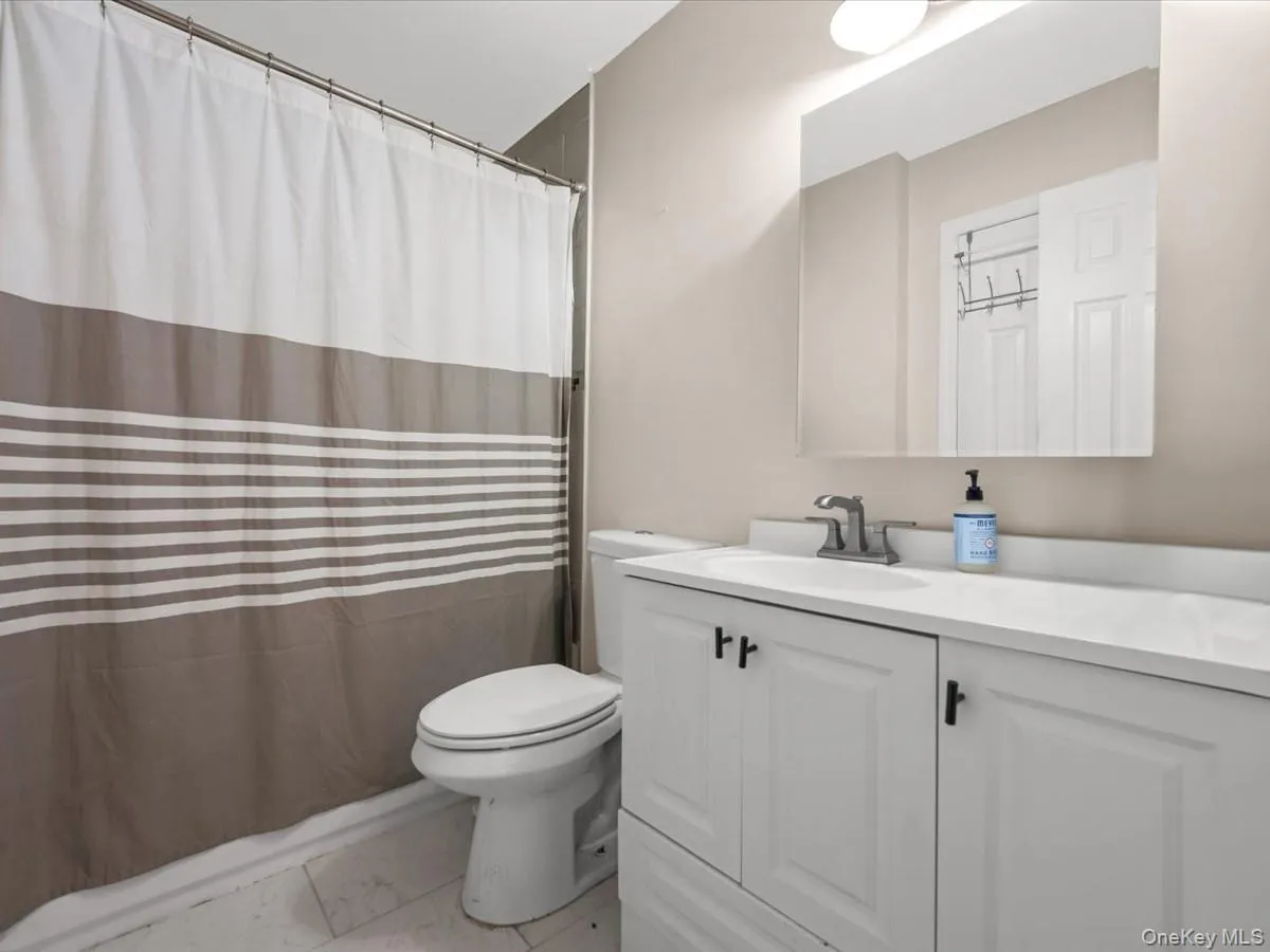 52 Larry Road, Brookhaven, NY, 3 Bedrooms Bedrooms, 5 Rooms Rooms,1 BathroomBathrooms,Residential,For Rent,Larry,0,1004371 52 Larry Road, Brookhaven, NY, 3 Bedrooms Bedrooms, 5 Rooms Rooms,1 BathroomBathrooms,Residential,For Rent,Larry,0,1004371