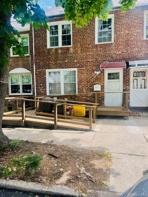 8221 251st Street, New York, NY, 3 Bedrooms Bedrooms, ,2 BathroomsBathrooms,Residential,For Rent,251st,0,1004376 8221 251st Street, New York, NY, 3 Bedrooms Bedrooms, ,2 BathroomsBathrooms,Residential,For Rent,251st,0,1004376