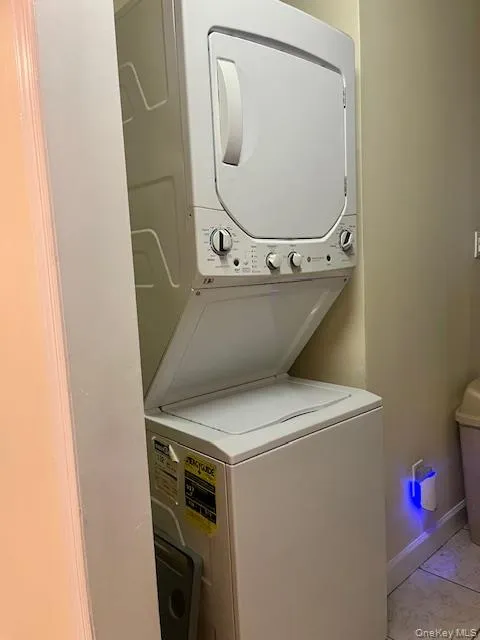 8221 251st Street, New York, NY, 3 Bedrooms Bedrooms, ,2 BathroomsBathrooms,Residential,For Rent,251st,0,1004376 8221 251st Street, New York, NY, 3 Bedrooms Bedrooms, ,2 BathroomsBathrooms,Residential,For Rent,251st,0,1004376