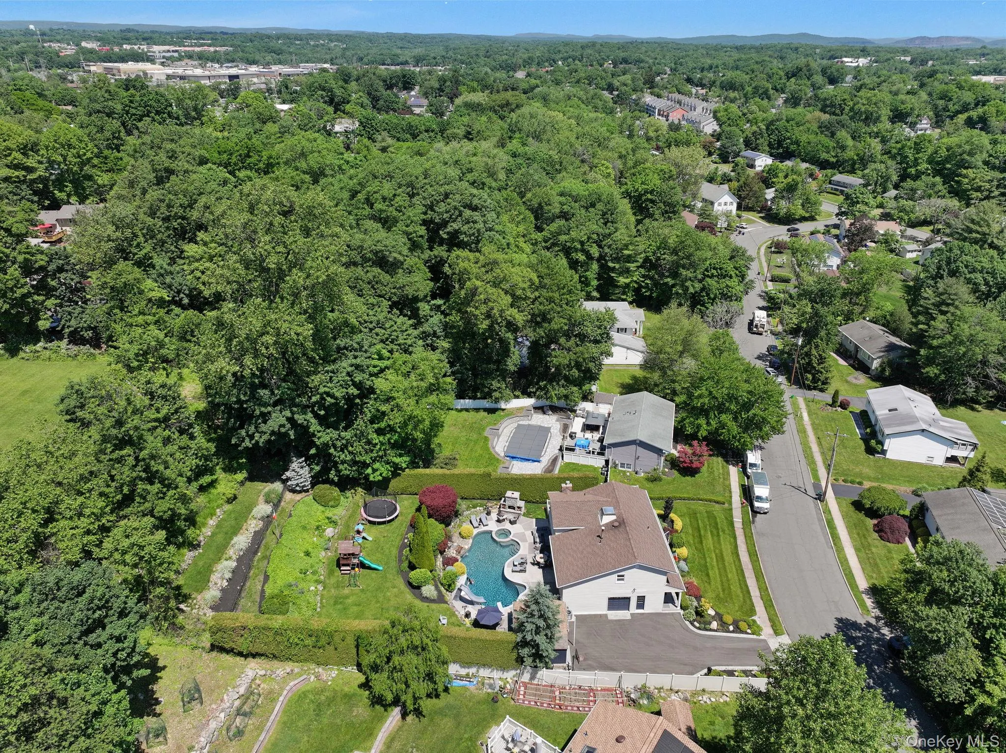 12 Pelham Avenue, Clarkstown, NY, 4 Bedrooms Bedrooms, 11 Rooms Rooms,2 BathroomsBathrooms,Residential,For Rent,Pelham,0,1004378 12 Pelham Avenue, Clarkstown, NY, 4 Bedrooms Bedrooms, 11 Rooms Rooms,2 BathroomsBathrooms,Residential,For Rent,Pelham,0,1004378