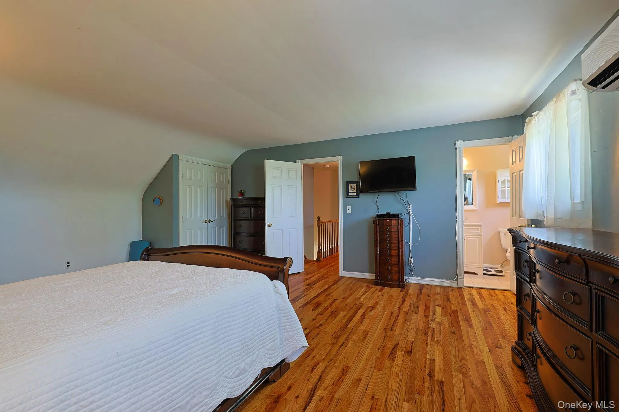 The primary bedroom has a private bath. The primary bedroom has a private bath.