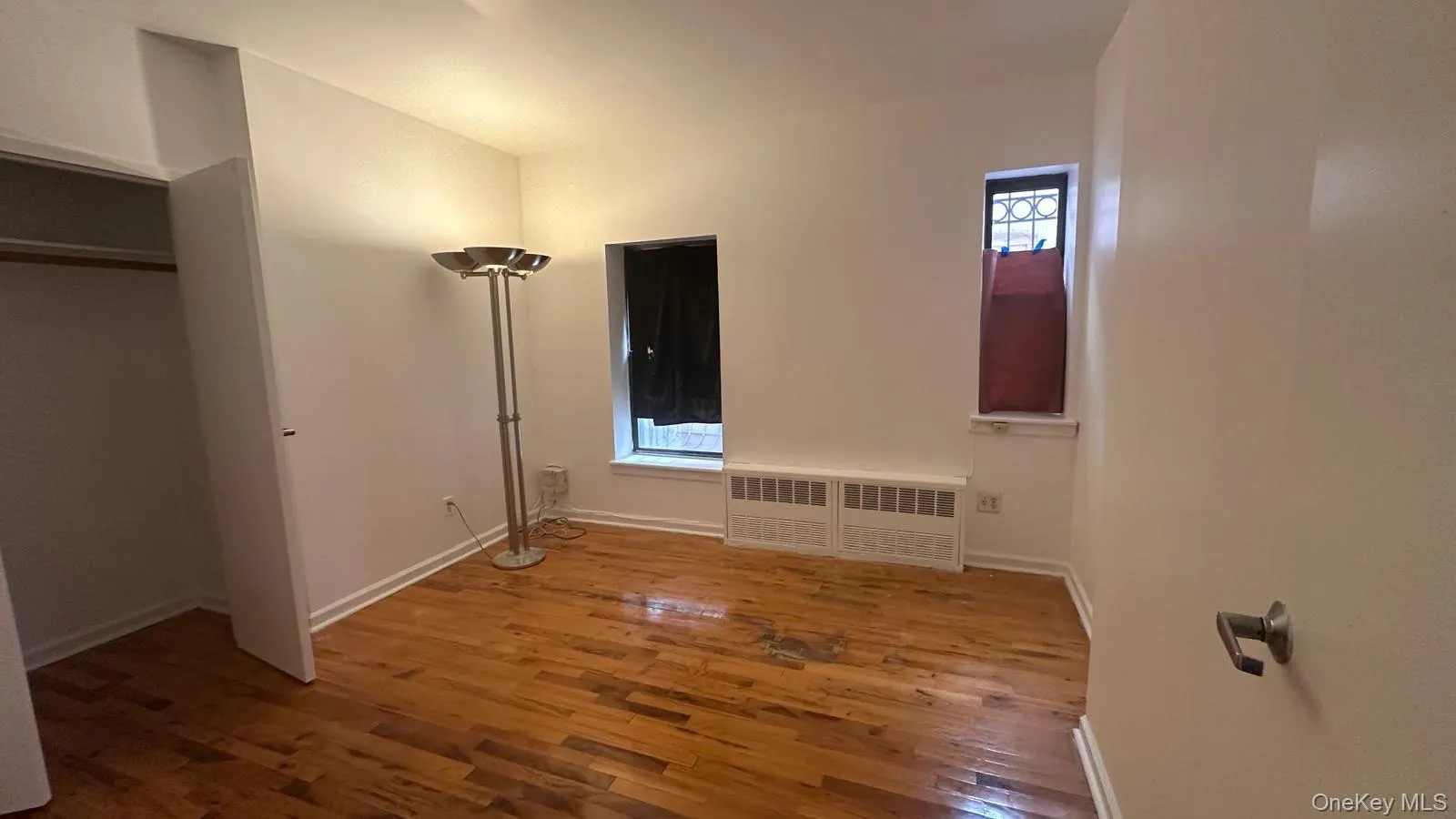511 Thatford Avenue, New York, NY, 3 Bedrooms Bedrooms, 7 Rooms Rooms,2 BathroomsBathrooms,Residential Lease,For Rent,Thatford,0,1004380 511 Thatford Avenue, New York, NY, 3 Bedrooms Bedrooms, 7 Rooms Rooms,2 BathroomsBathrooms,Residential Lease,For Rent,Thatford,0,1004380