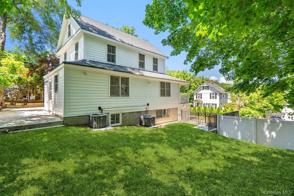 17 Tatterson Street, North Hempstead, NY, 2 Bedrooms Bedrooms, 7 Rooms Rooms,3 BathroomsBathrooms,Residential,For Rent,Tatterson,0,1004381 17 Tatterson Street, North Hempstead, NY, 2 Bedrooms Bedrooms, 7 Rooms Rooms,3 BathroomsBathrooms,Residential,For Rent,Tatterson,0,1004381