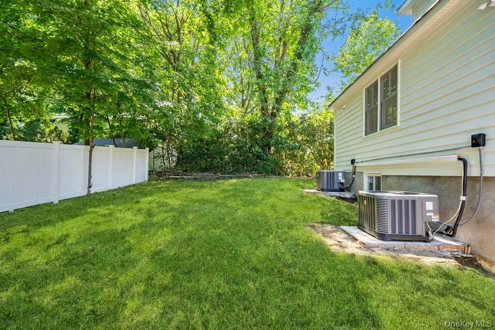 17 Tatterson Street, North Hempstead, NY, 2 Bedrooms Bedrooms, 7 Rooms Rooms,3 BathroomsBathrooms,Residential,For Rent,Tatterson,0,1004381 17 Tatterson Street, North Hempstead, NY, 2 Bedrooms Bedrooms, 7 Rooms Rooms,3 BathroomsBathrooms,Residential,For Rent,Tatterson,0,1004381