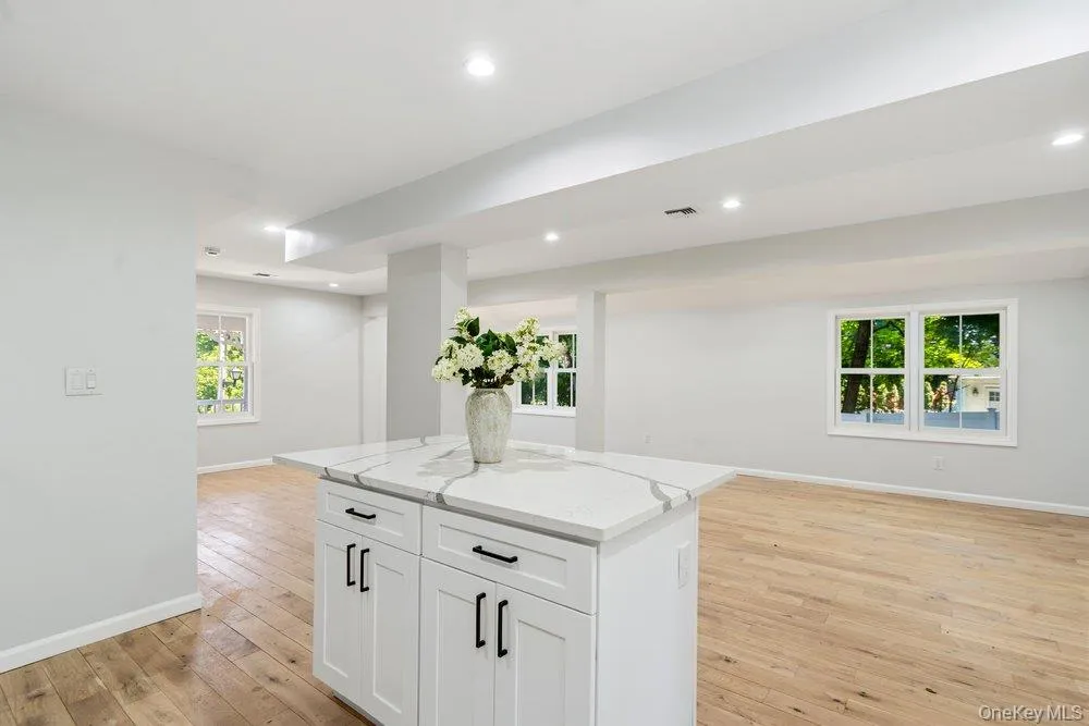17 Tatterson Street, North Hempstead, NY, 2 Bedrooms Bedrooms, 7 Rooms Rooms,3 BathroomsBathrooms,Residential,For Rent,Tatterson,0,1004381 17 Tatterson Street, North Hempstead, NY, 2 Bedrooms Bedrooms, 7 Rooms Rooms,3 BathroomsBathrooms,Residential,For Rent,Tatterson,0,1004381