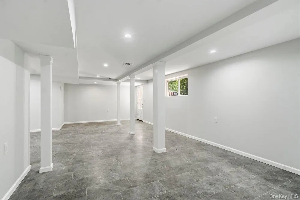 17 Tatterson Street, North Hempstead, NY, 2 Bedrooms Bedrooms, 7 Rooms Rooms,3 BathroomsBathrooms,Residential,For Rent,Tatterson,0,1004381 17 Tatterson Street, North Hempstead, NY, 2 Bedrooms Bedrooms, 7 Rooms Rooms,3 BathroomsBathrooms,Residential,For Rent,Tatterson,0,1004381