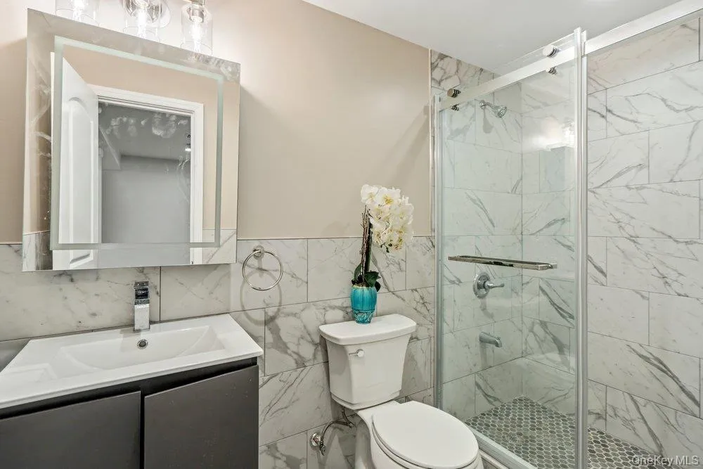 17 Tatterson Street, North Hempstead, NY, 2 Bedrooms Bedrooms, 7 Rooms Rooms,3 BathroomsBathrooms,Residential,For Rent,Tatterson,0,1004381 17 Tatterson Street, North Hempstead, NY, 2 Bedrooms Bedrooms, 7 Rooms Rooms,3 BathroomsBathrooms,Residential,For Rent,Tatterson,0,1004381