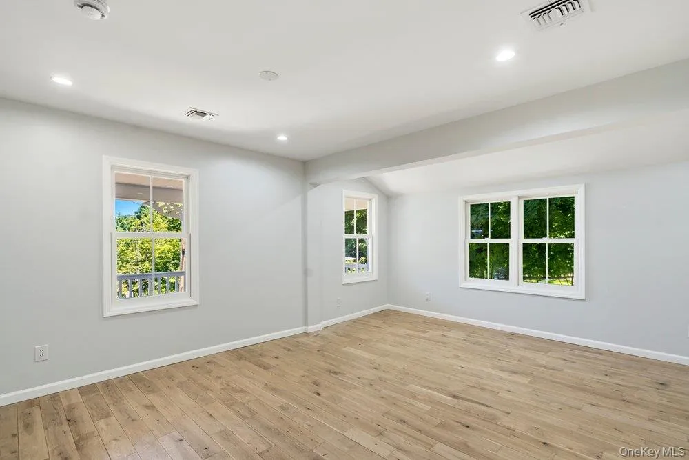 17 Tatterson Street, North Hempstead, NY, 2 Bedrooms Bedrooms, 7 Rooms Rooms,3 BathroomsBathrooms,Residential,For Rent,Tatterson,0,1004381 17 Tatterson Street, North Hempstead, NY, 2 Bedrooms Bedrooms, 7 Rooms Rooms,3 BathroomsBathrooms,Residential,For Rent,Tatterson,0,1004381