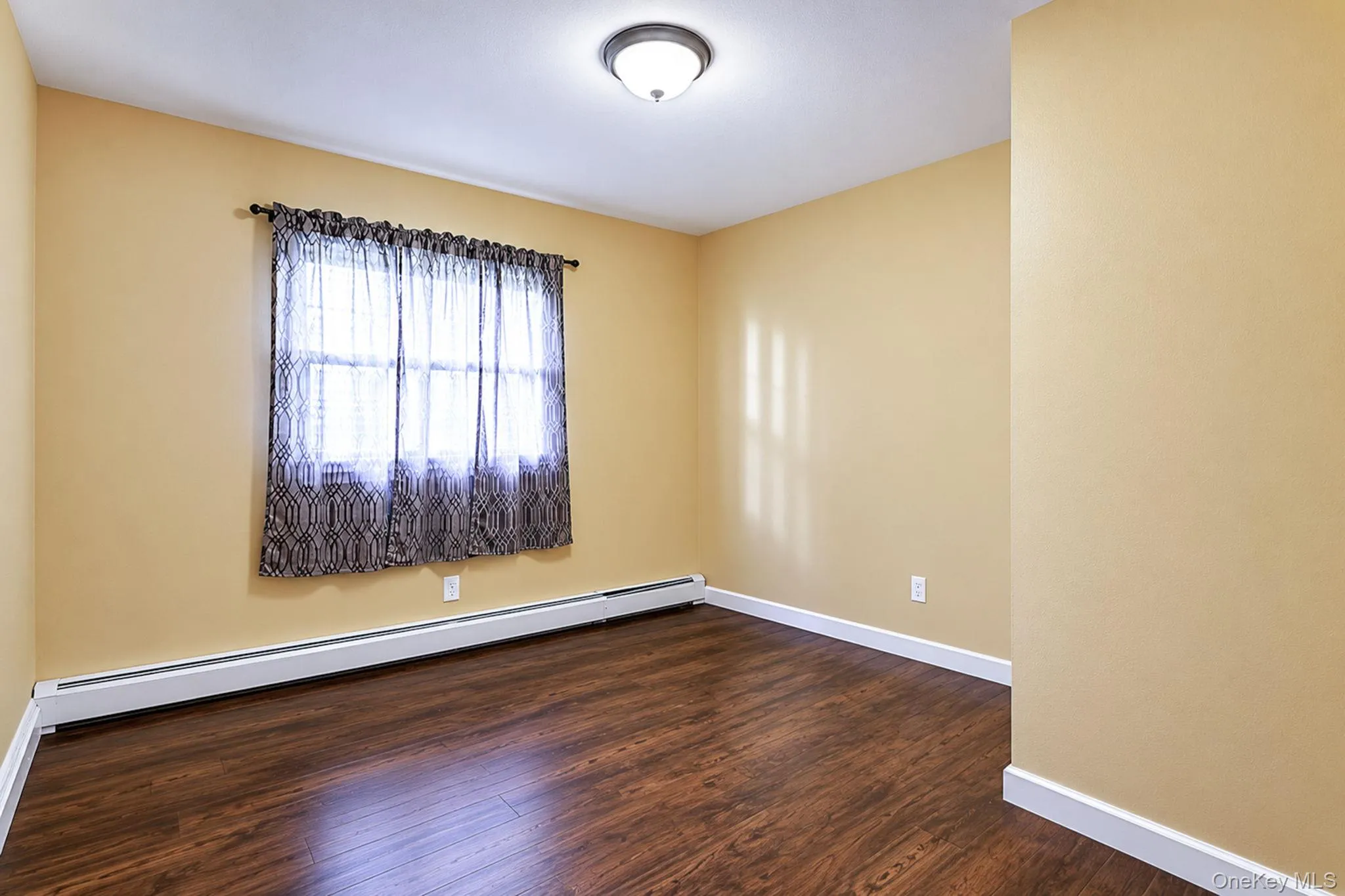 36 Naples Avenue, Islip, NY, 4 Bedrooms Bedrooms, 6 Rooms Rooms,1 BathroomBathrooms,Residential,For Rent,Naples,0,1004386 36 Naples Avenue, Islip, NY, 4 Bedrooms Bedrooms, 6 Rooms Rooms,1 BathroomBathrooms,Residential,For Rent,Naples,0,1004386