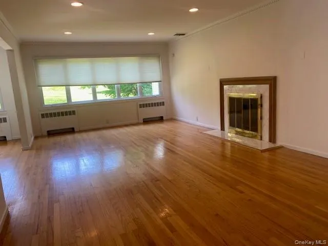 27 Martin Court, North Hempstead, NY, 3 Bedrooms Bedrooms, 7 Rooms Rooms,3 BathroomsBathrooms,Residential Lease,For Rent,Martin,0,1004387 27 Martin Court, North Hempstead, NY, 3 Bedrooms Bedrooms, 7 Rooms Rooms,3 BathroomsBathrooms,Residential Lease,For Rent,Martin,0,1004387
