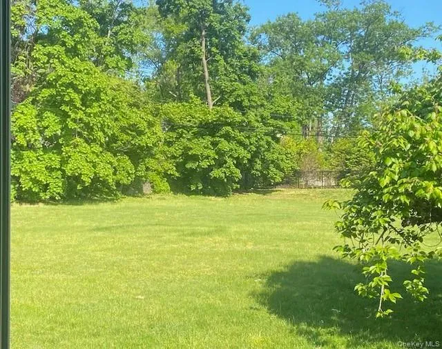 27 Martin Court, North Hempstead, NY, 3 Bedrooms Bedrooms, 7 Rooms Rooms,3 BathroomsBathrooms,Residential Lease,For Rent,Martin,0,1004387 27 Martin Court, North Hempstead, NY, 3 Bedrooms Bedrooms, 7 Rooms Rooms,3 BathroomsBathrooms,Residential Lease,For Rent,Martin,0,1004387