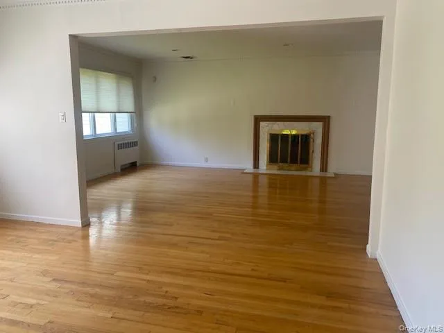 27 Martin Court, North Hempstead, NY, 3 Bedrooms Bedrooms, 7 Rooms Rooms,3 BathroomsBathrooms,Residential Lease,For Rent,Martin,0,1004387 27 Martin Court, North Hempstead, NY, 3 Bedrooms Bedrooms, 7 Rooms Rooms,3 BathroomsBathrooms,Residential Lease,For Rent,Martin,0,1004387