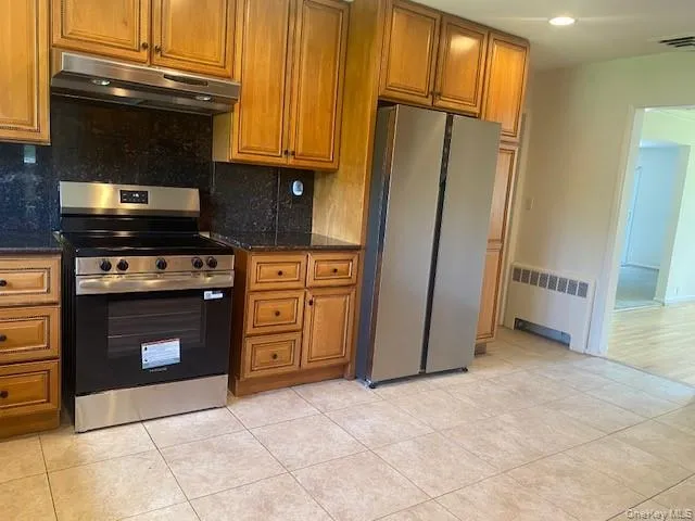 27 Martin Court, North Hempstead, NY, 3 Bedrooms Bedrooms, 7 Rooms Rooms,3 BathroomsBathrooms,Residential Lease,For Rent,Martin,0,1004387 27 Martin Court, North Hempstead, NY, 3 Bedrooms Bedrooms, 7 Rooms Rooms,3 BathroomsBathrooms,Residential Lease,For Rent,Martin,0,1004387