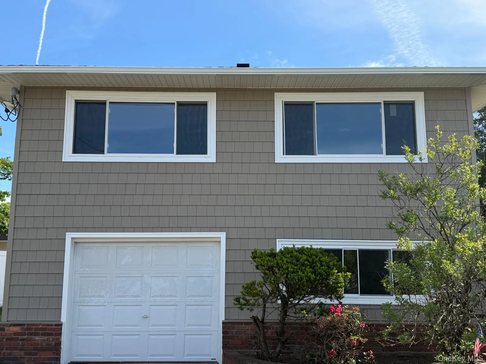 65 Florida Avenue, Hempstead, NY, 4 Bedrooms Bedrooms, 8 Rooms Rooms,2 BathroomsBathrooms,Residential Lease,For Rent,Florida,0,1004400 65 Florida Avenue, Hempstead, NY, 4 Bedrooms Bedrooms, 8 Rooms Rooms,2 BathroomsBathrooms,Residential Lease,For Rent,Florida,0,1004400
