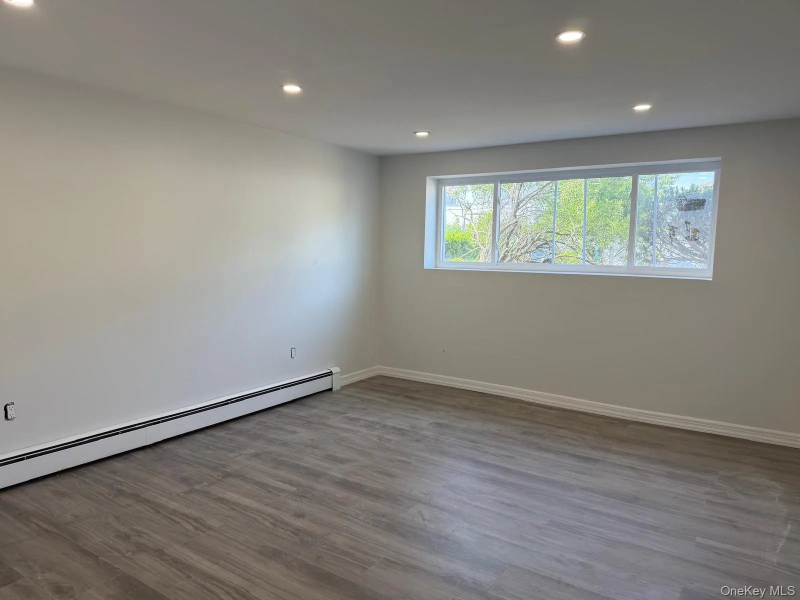 65 Florida Avenue, Hempstead, NY, 4 Bedrooms Bedrooms, 8 Rooms Rooms,2 BathroomsBathrooms,Residential Lease,For Rent,Florida,0,1004400 65 Florida Avenue, Hempstead, NY, 4 Bedrooms Bedrooms, 8 Rooms Rooms,2 BathroomsBathrooms,Residential Lease,For Rent,Florida,0,1004400