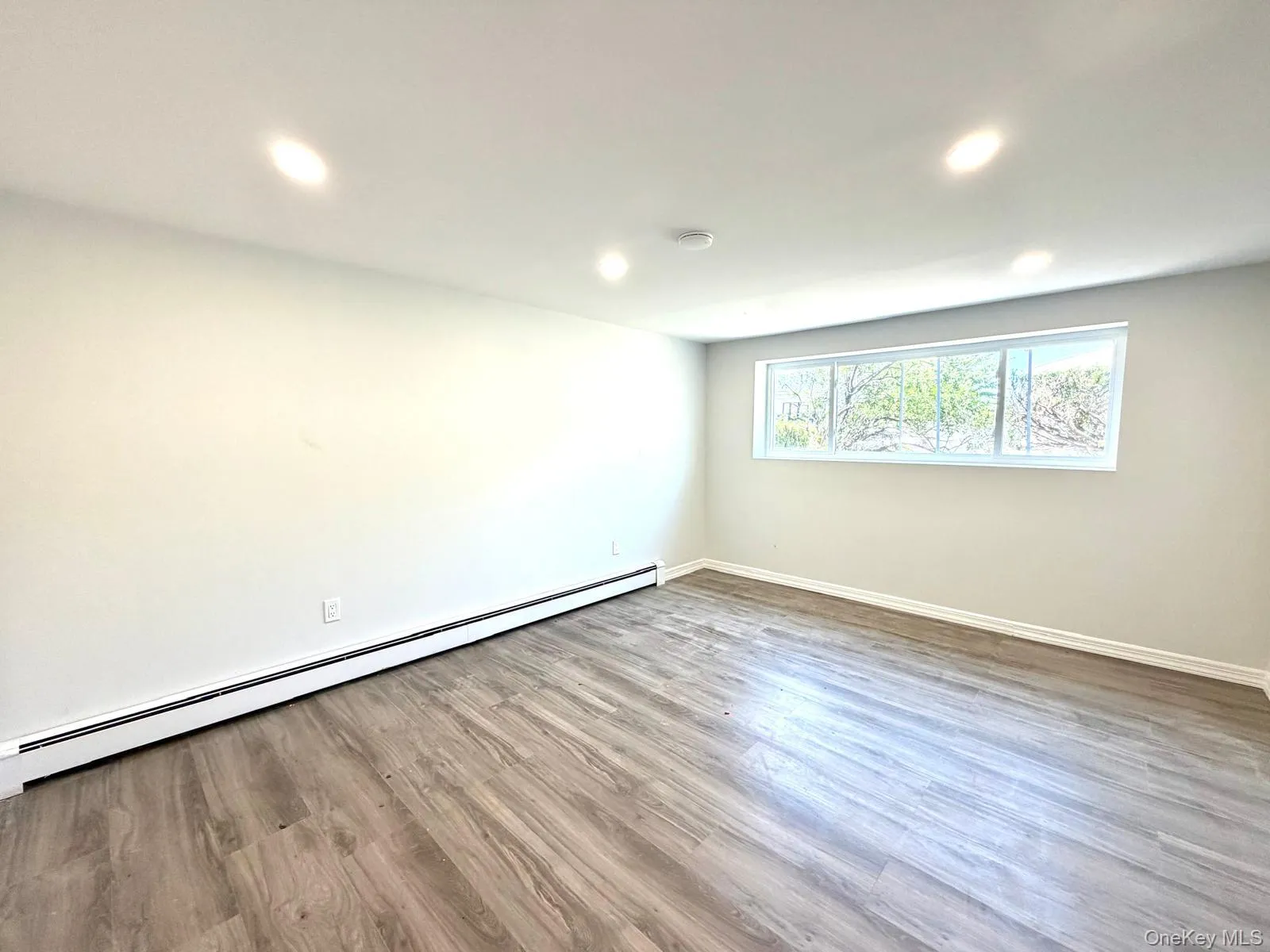 65 Florida Avenue, Hempstead, NY, 4 Bedrooms Bedrooms, 8 Rooms Rooms,2 BathroomsBathrooms,Residential Lease,For Rent,Florida,0,1004400 65 Florida Avenue, Hempstead, NY, 4 Bedrooms Bedrooms, 8 Rooms Rooms,2 BathroomsBathrooms,Residential Lease,For Rent,Florida,0,1004400