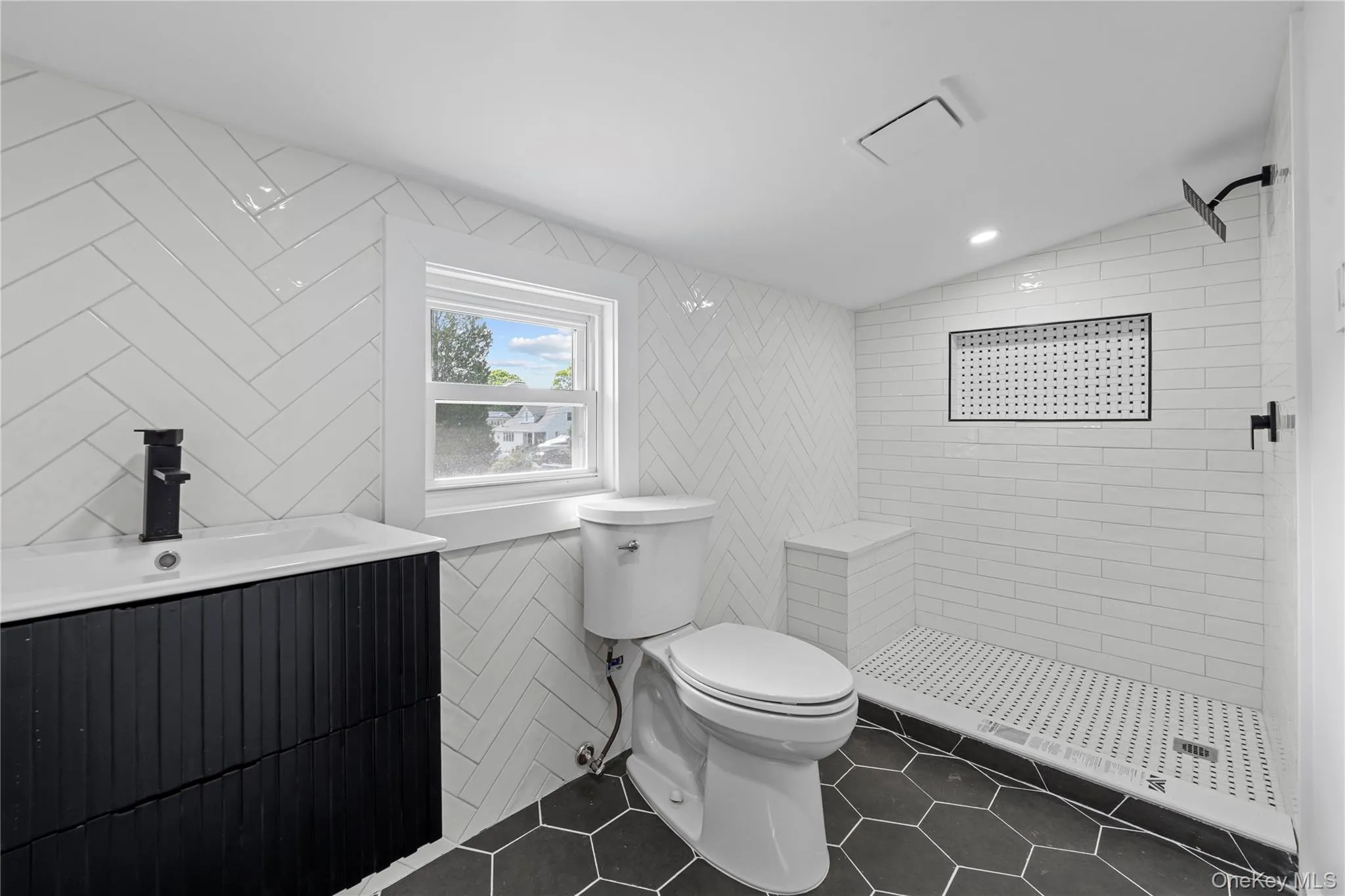 74 Lincoln Avenue, Islip, NY, 4 Bedrooms Bedrooms, 11 Rooms Rooms,3 BathroomsBathrooms,Residential,For Rent,Lincoln,0,1004401 74 Lincoln Avenue, Islip, NY, 4 Bedrooms Bedrooms, 11 Rooms Rooms,3 BathroomsBathrooms,Residential,For Rent,Lincoln,0,1004401