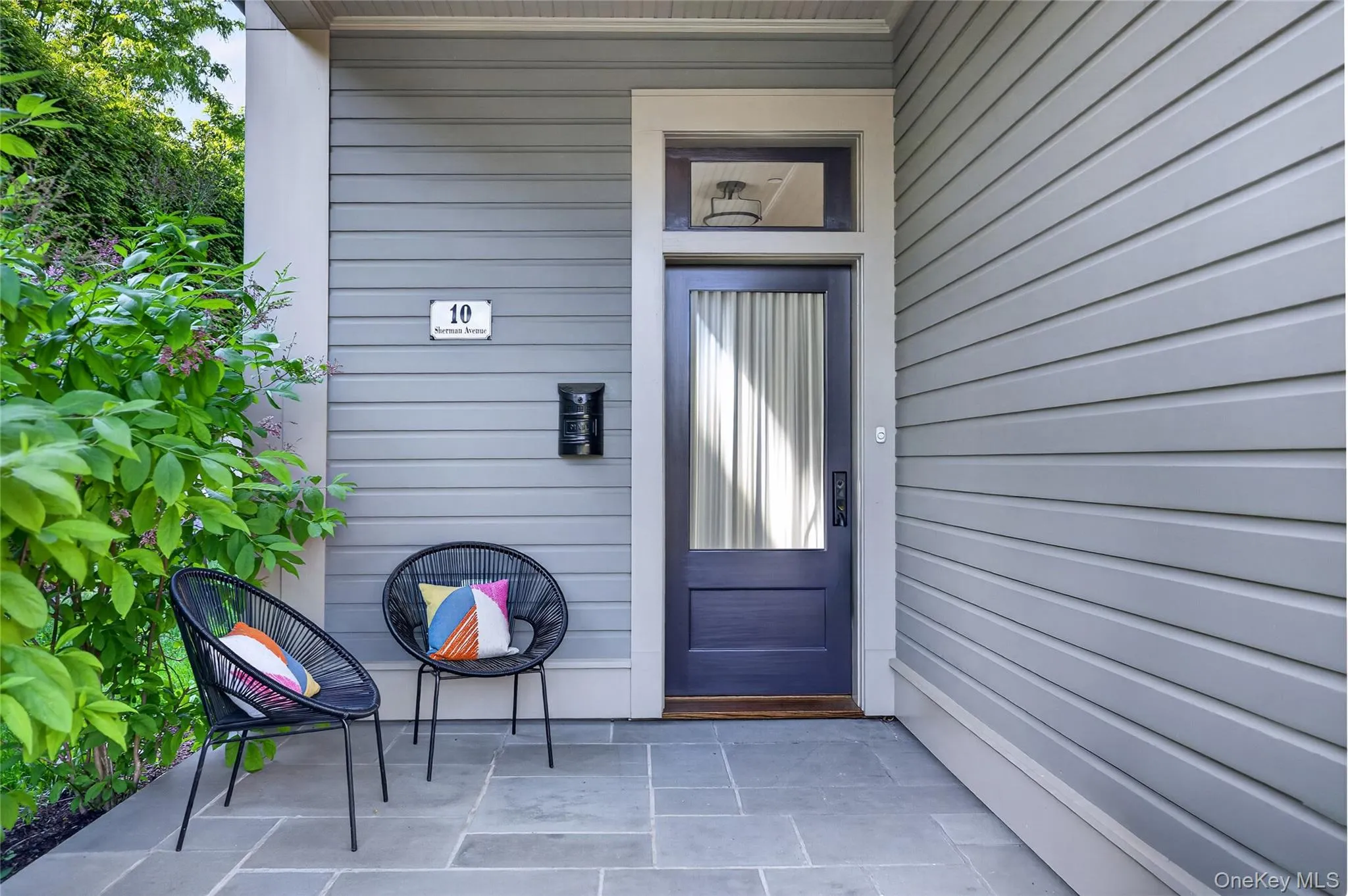 Covered porch entry Covered porch entry
