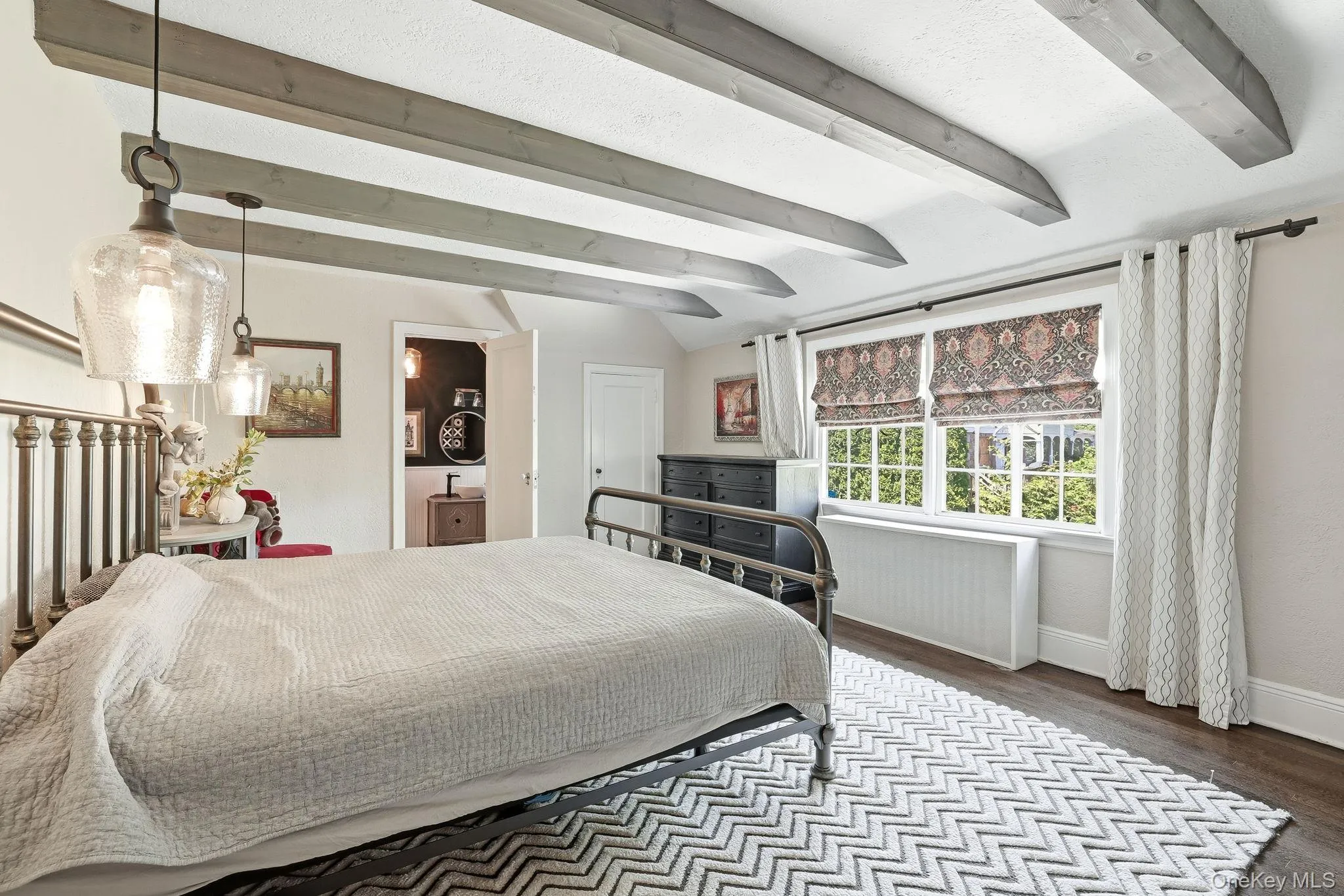 14 Overhill Road, New Rochelle, NY, 8 Bedrooms Bedrooms, 12 Rooms Rooms,4 BathroomsBathrooms,Residential,For Rent,Overhill,0,1004405 14 Overhill Road, New Rochelle, NY, 8 Bedrooms Bedrooms, 12 Rooms Rooms,4 BathroomsBathrooms,Residential,For Rent,Overhill,0,1004405