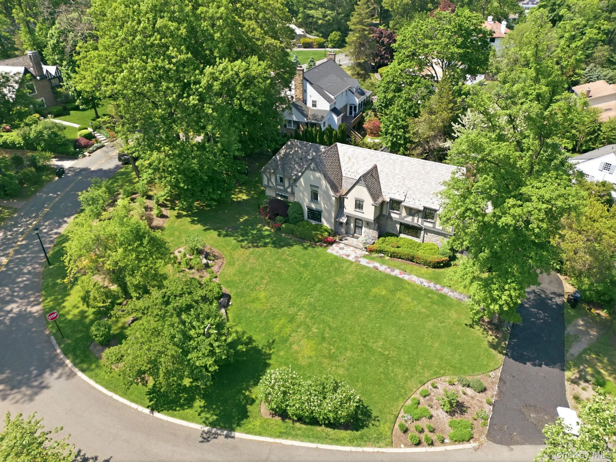 14 Overhill Road, New Rochelle, NY, 8 Bedrooms Bedrooms, 12 Rooms Rooms,4 BathroomsBathrooms,Residential,For Rent,Overhill,0,1004405 14 Overhill Road, New Rochelle, NY, 8 Bedrooms Bedrooms, 12 Rooms Rooms,4 BathroomsBathrooms,Residential,For Rent,Overhill,0,1004405